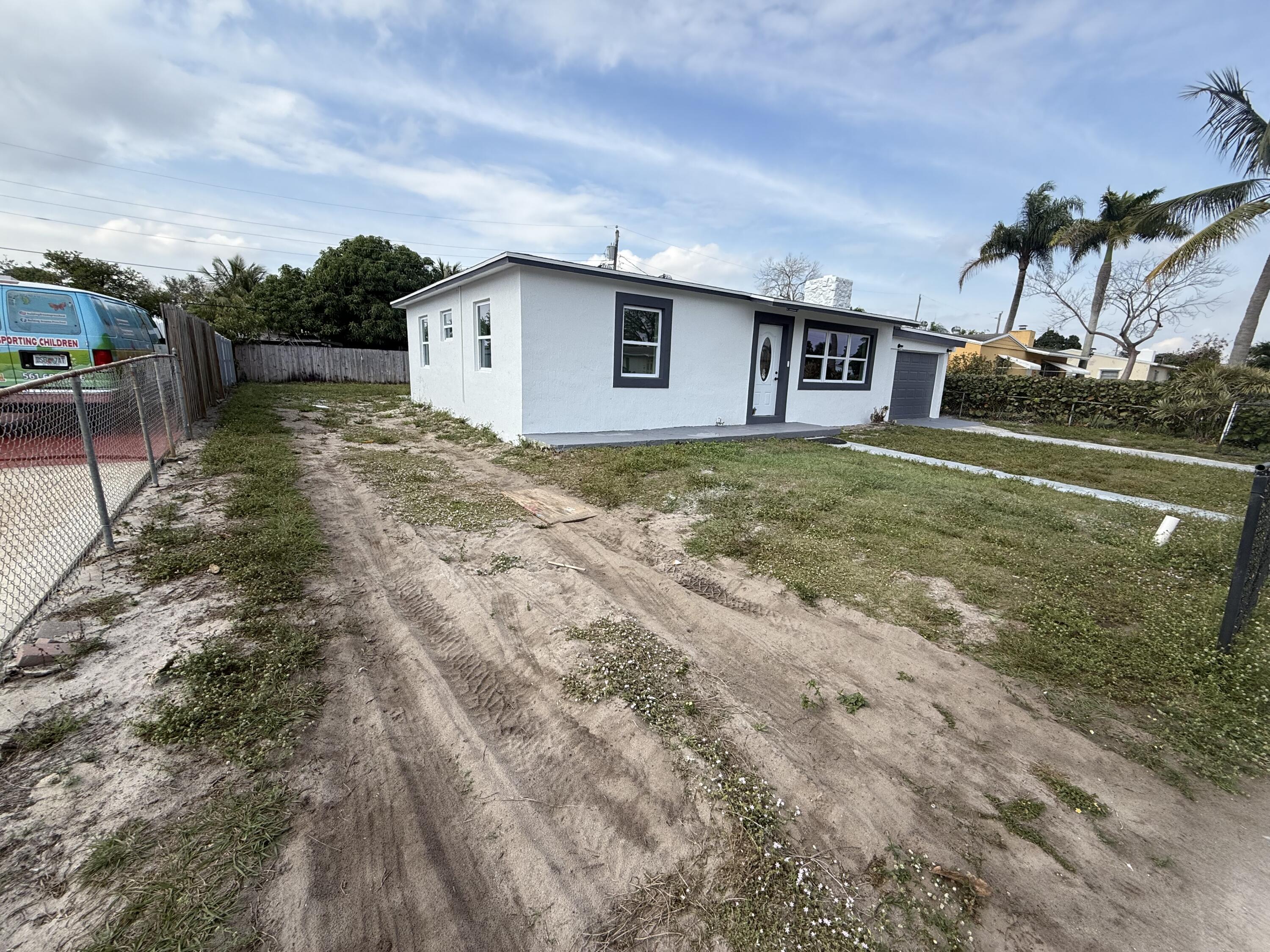 2353 S Beech Rd Road, West Palm Beach, FL 33409, West Palm Beach - Photo 3