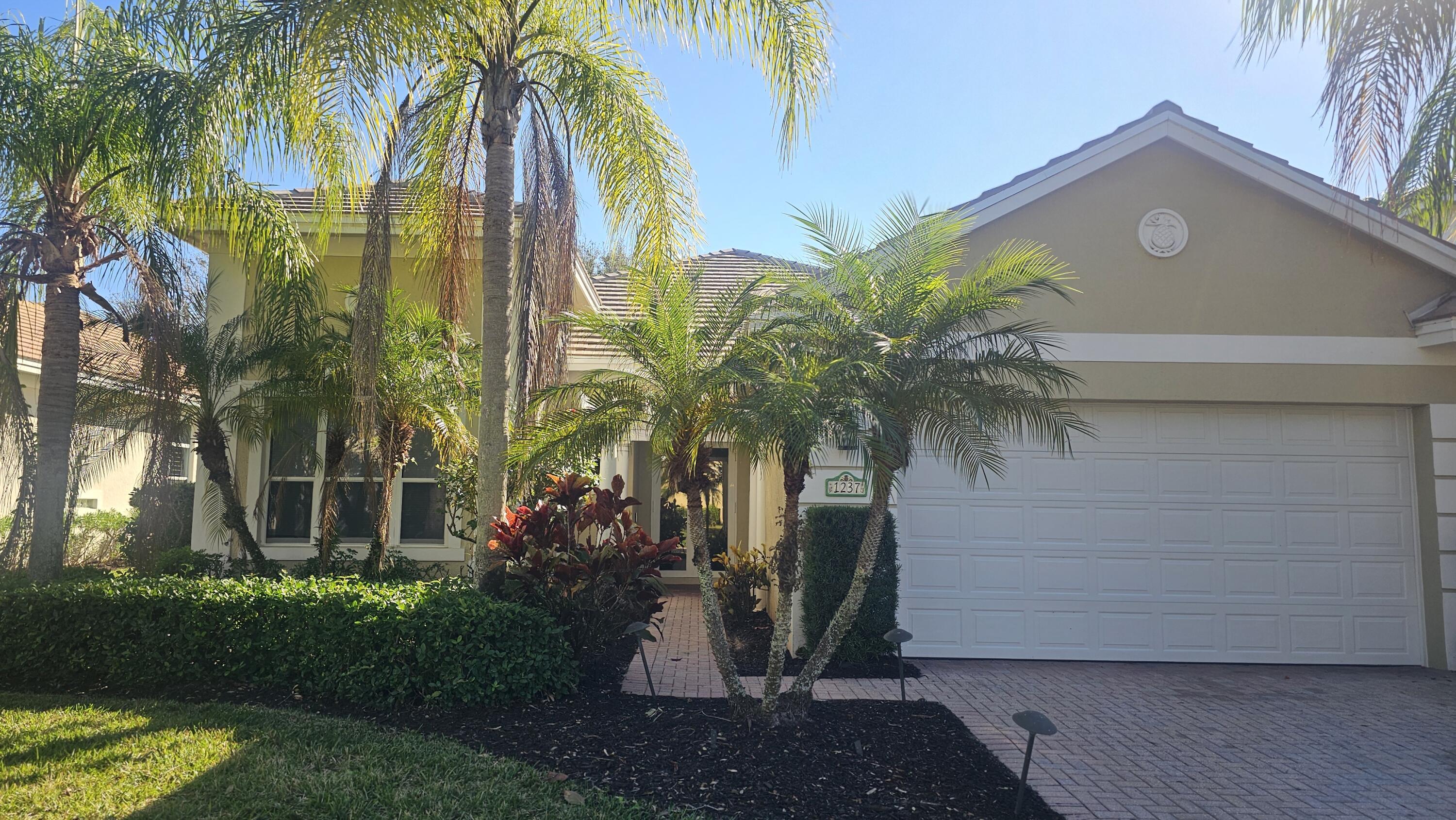 1237 River Reach Drive, Vero Beach, FL 32967, Vero Beach - Photo 2