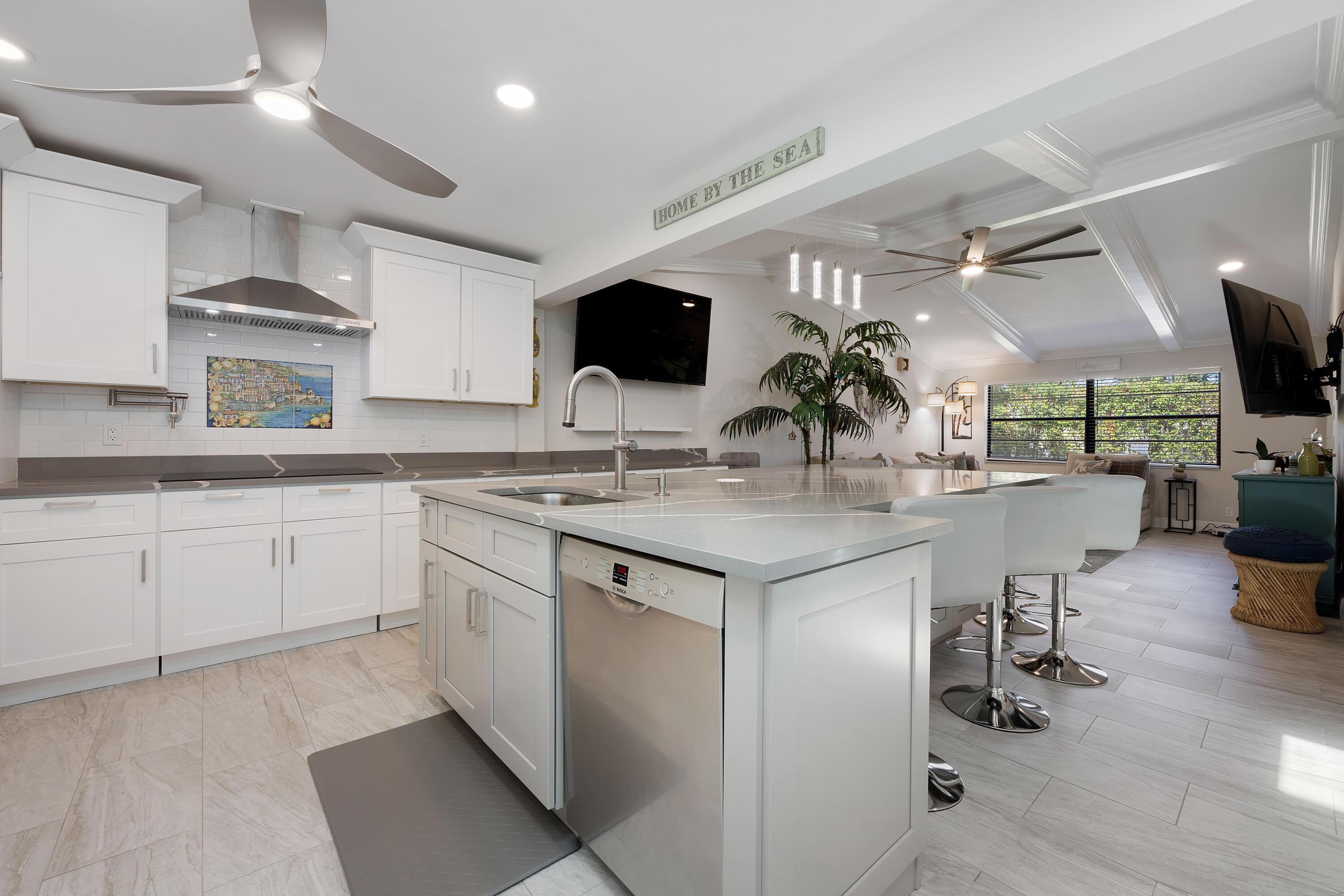 7 Ridge Pointe Drive C, Boynton Beach, FL 33435, Boynton Beach - Photo 4