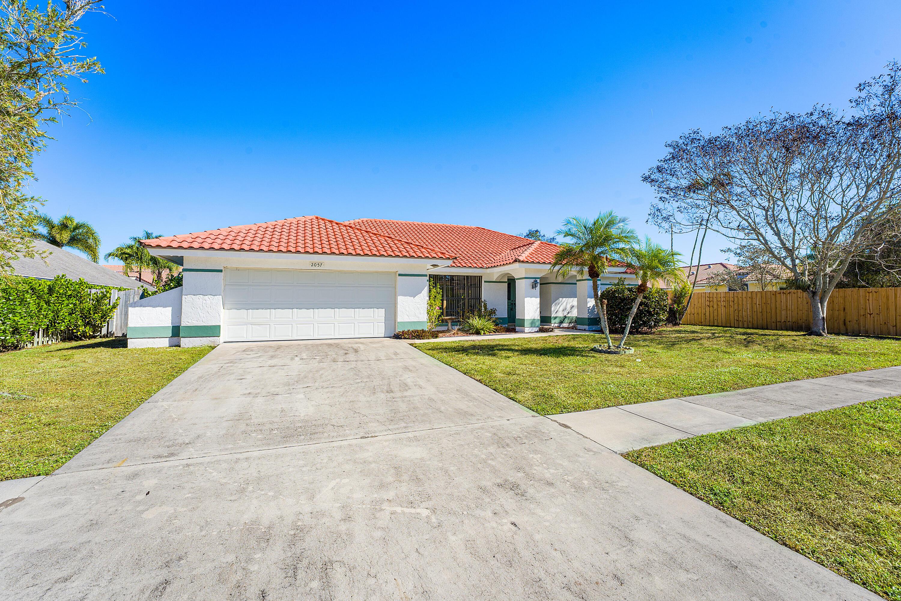 2057 Amesbury Circle, Wellington, FL 33414, Wellington - Photo 2