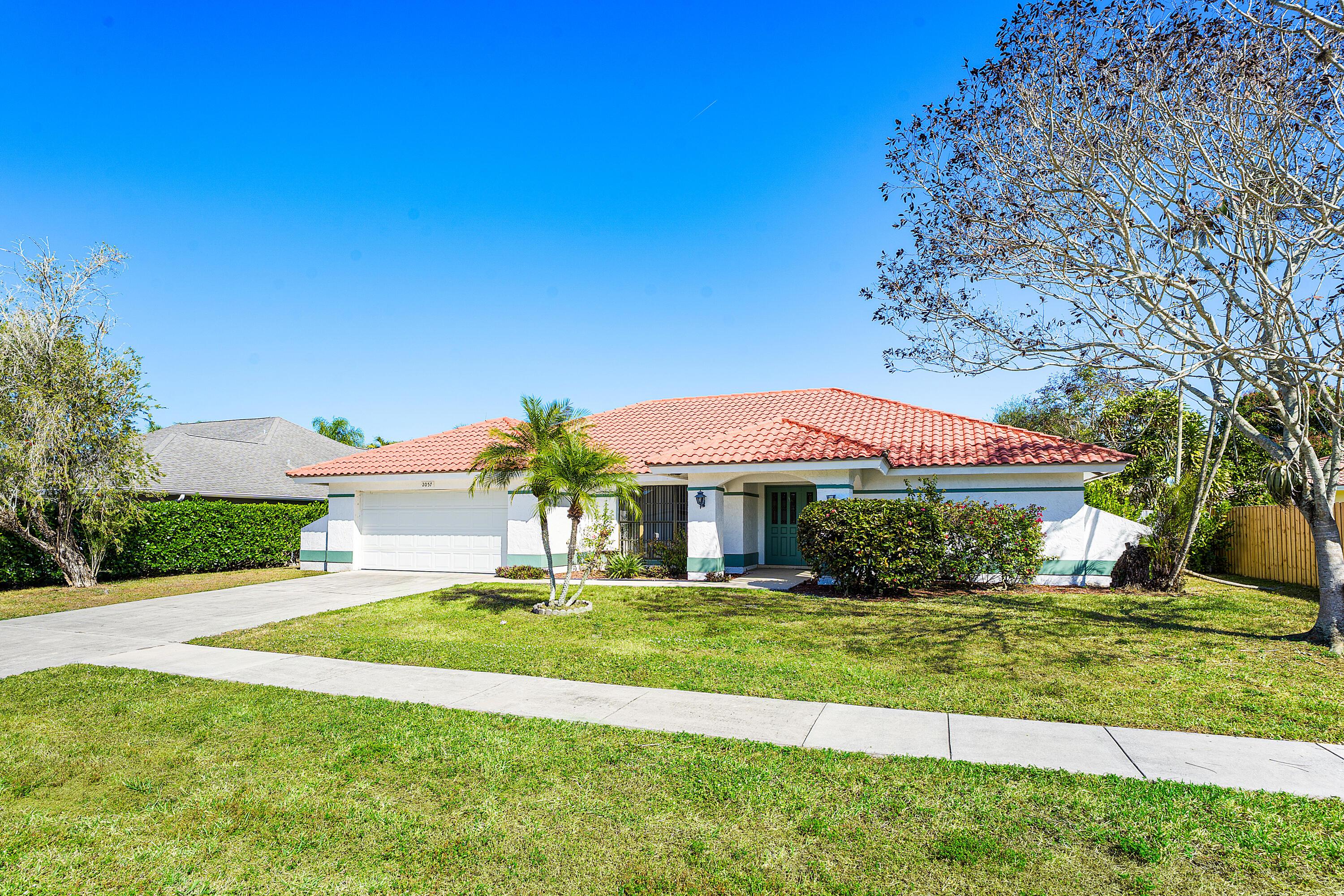2057 Amesbury Circle, Wellington, FL 33414, Wellington - Photo 3