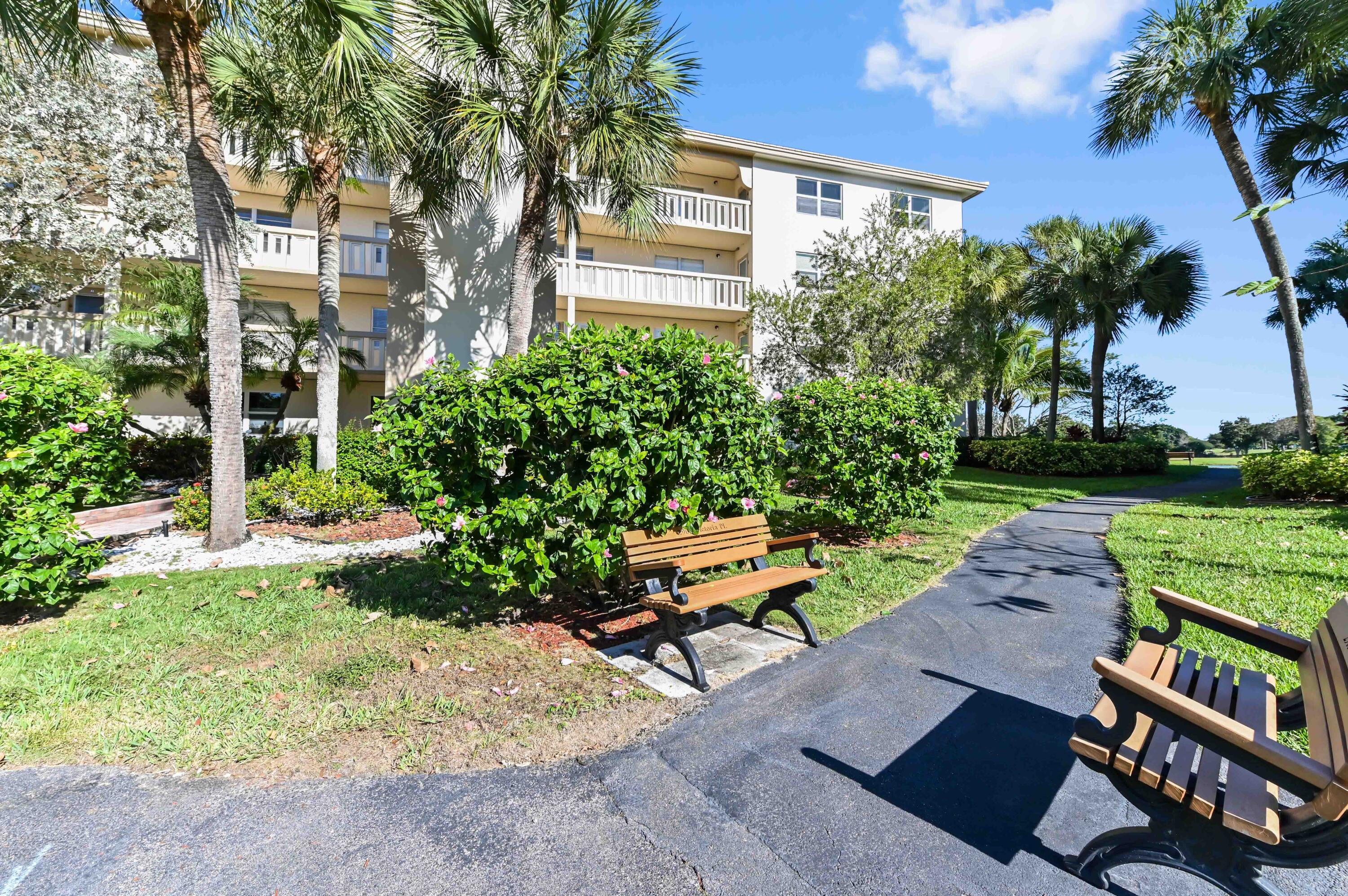 2905 Victoria Place K3, Coconut Creek, FL 33066, Coconut Creek - Photo 2