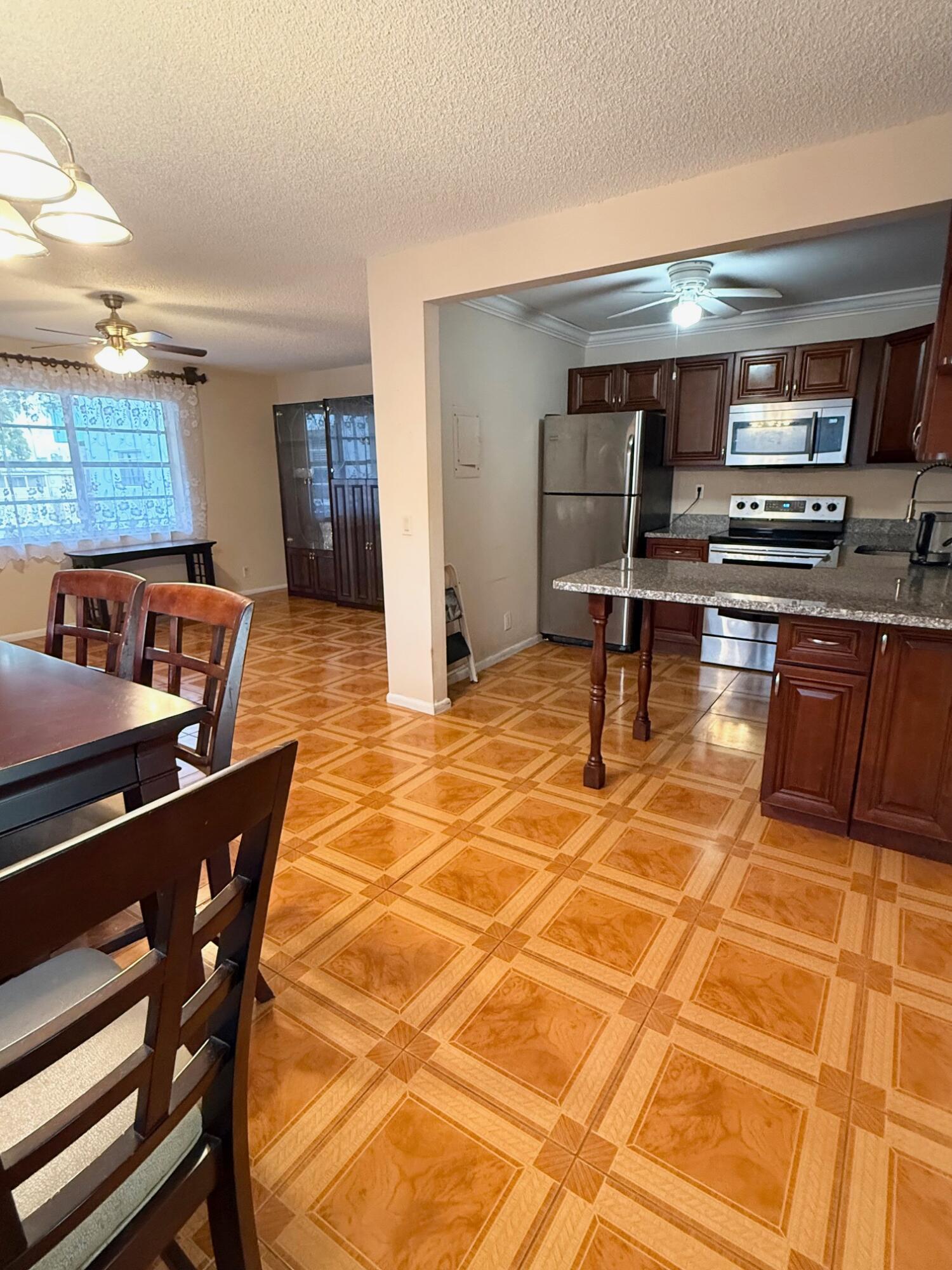423 Monaco I, Delray Beach, FL 33446, Delray Beach - Photo 2