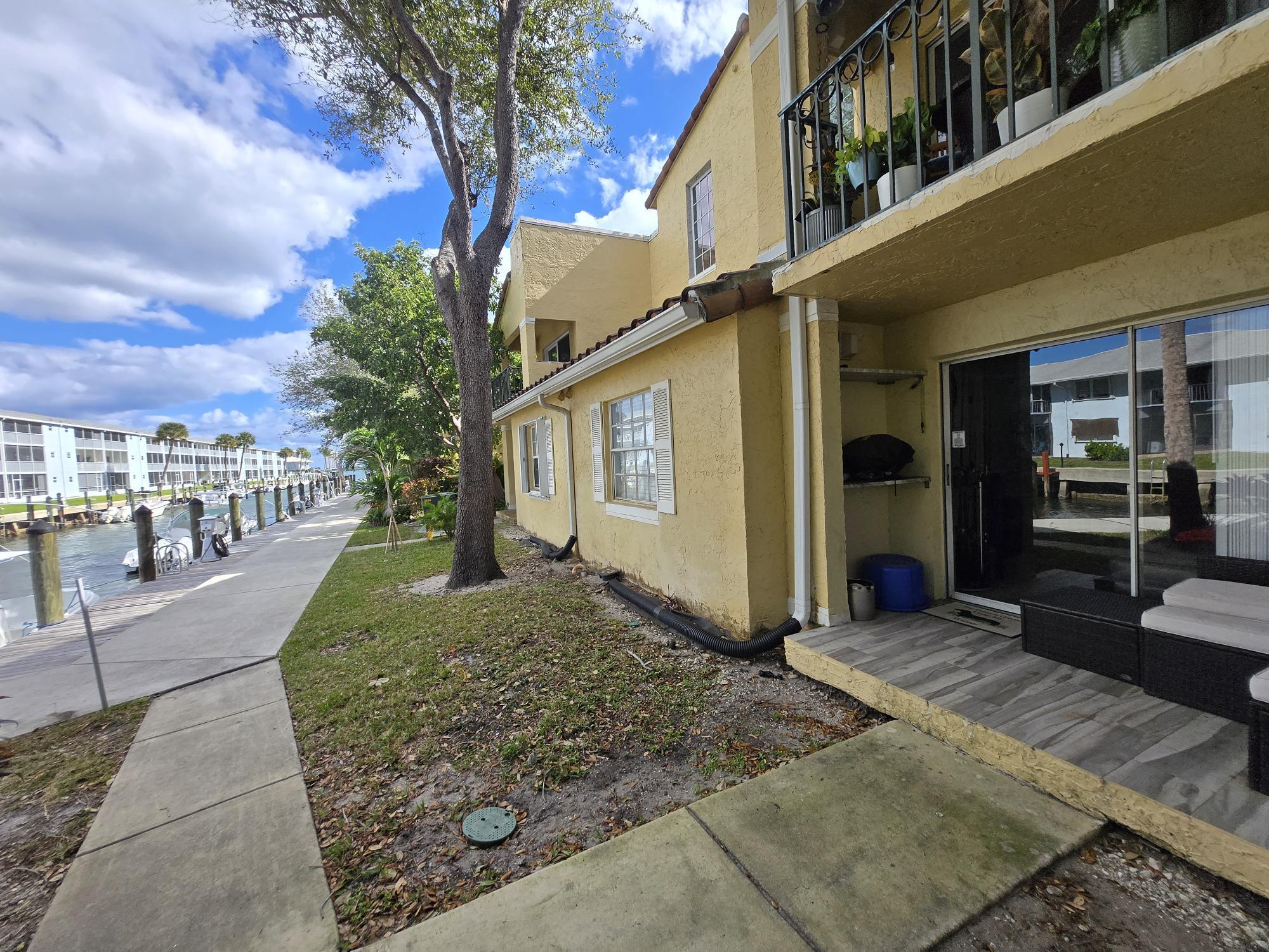 1105 Lake Shore Drive 102, Lake Park, FL 33403, Lake Park