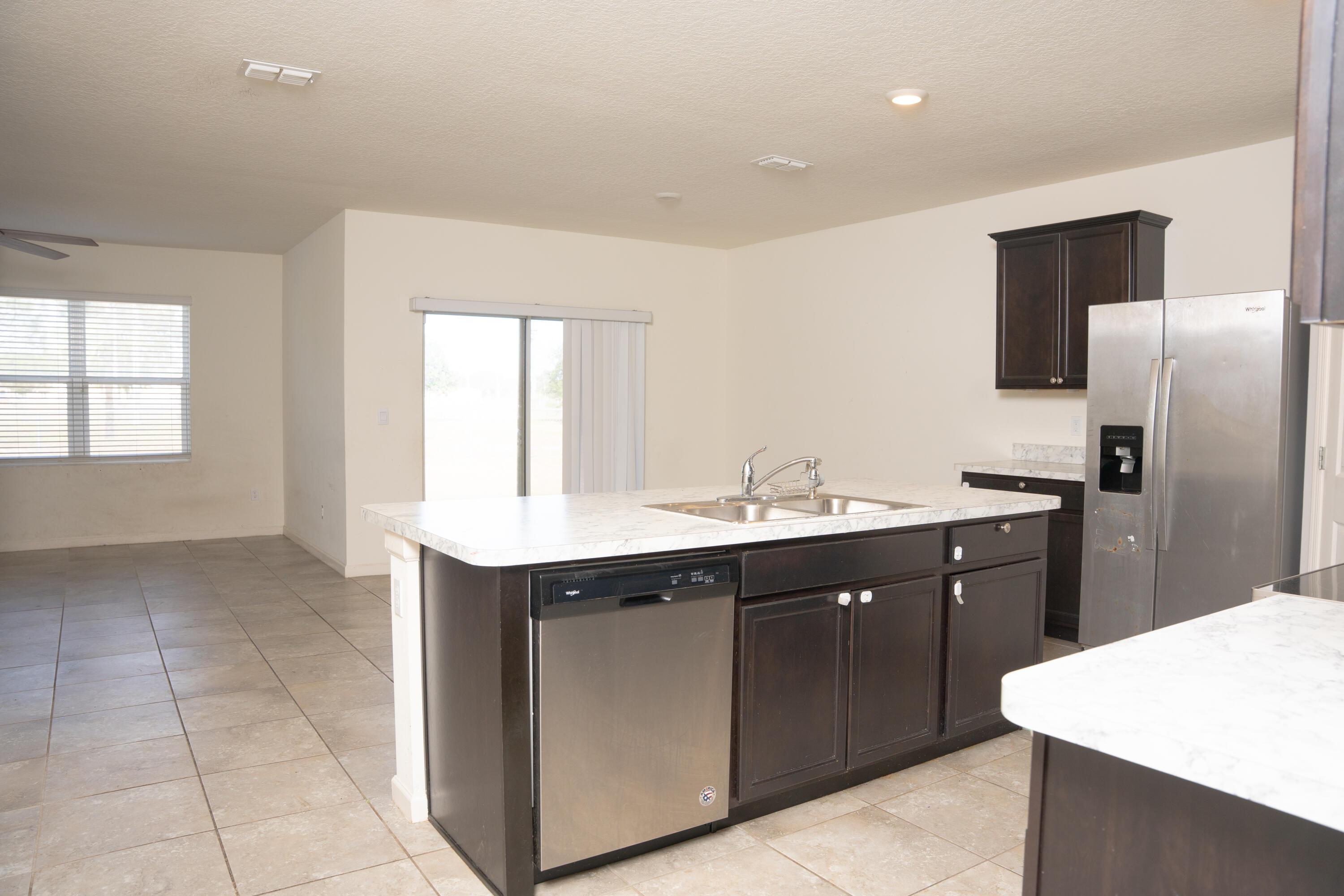 789 SW Tulip Boulevard, Port St. Lucie, FL 34983, Port St. Lucie - Photo 4