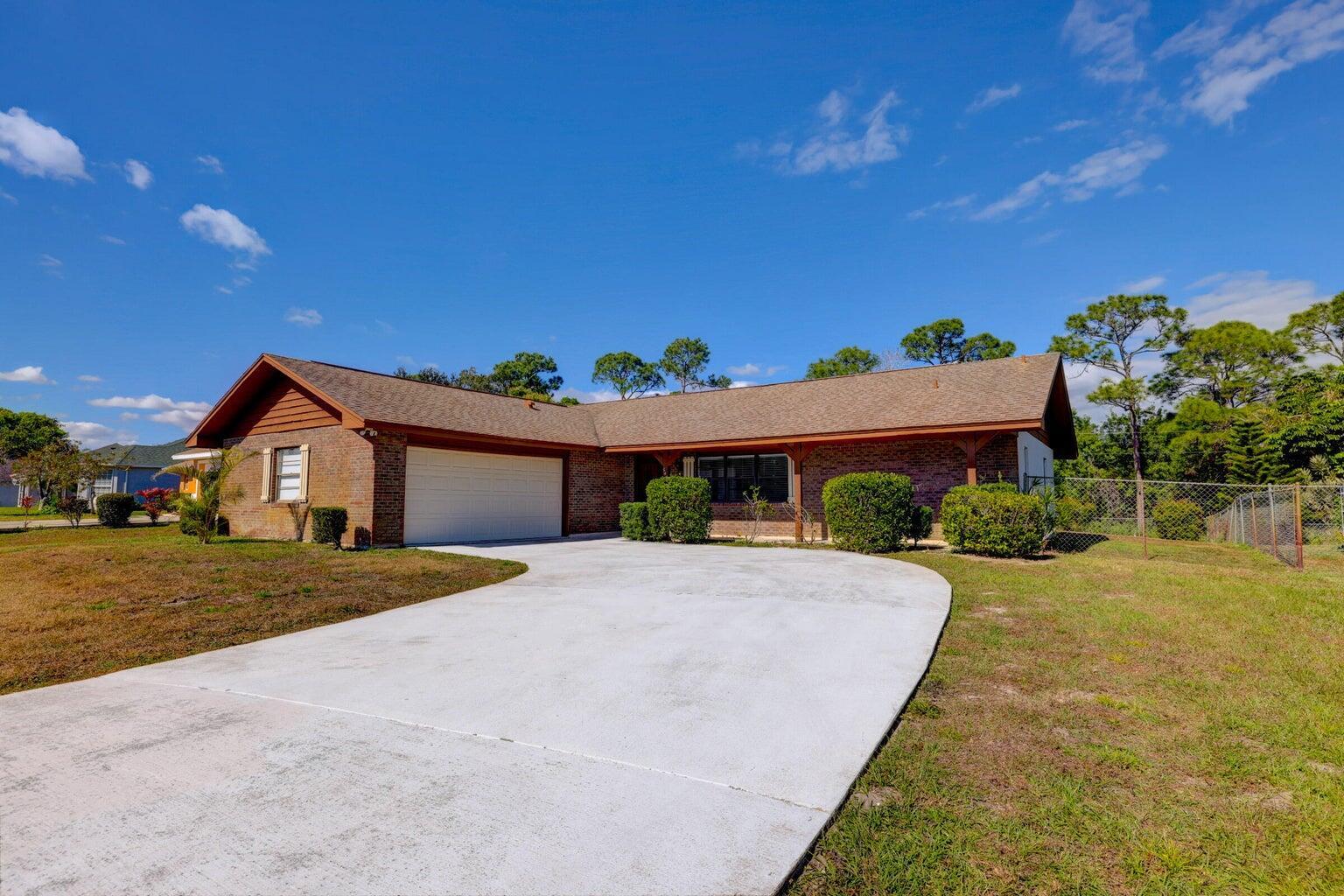 543 SE Greenway Terrace, Port St. Lucie, FL 34983, Port St. Lucie