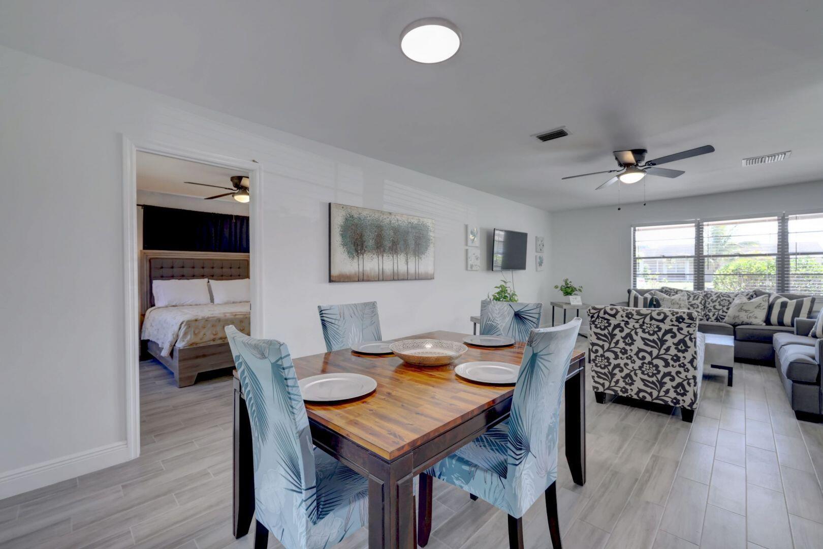 543 SE Greenway Terrace, Port St. Lucie, FL 34983, Port St. Lucie - Photo 4