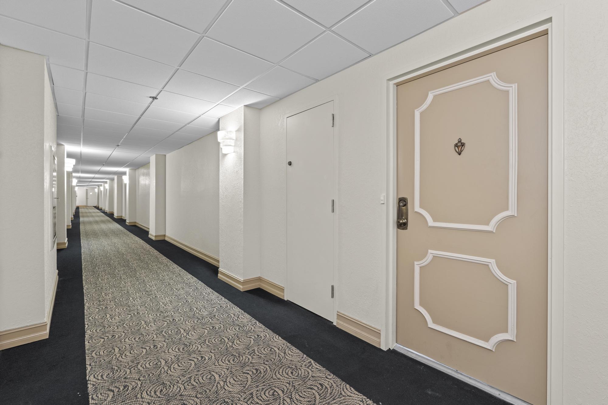 5440 N Ocean Drive 306, Singer Island, FL 33404, Singer Island - Photo 4