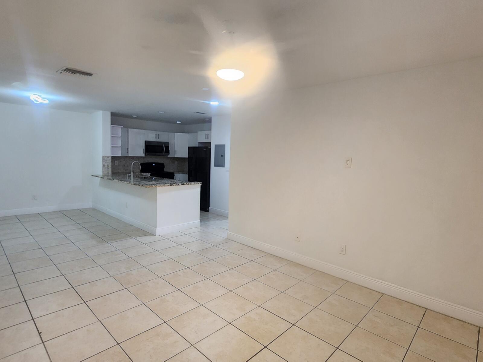 6013 10th Avenue N 208, Greenacres, FL 33463, Greenacres - Photo 2