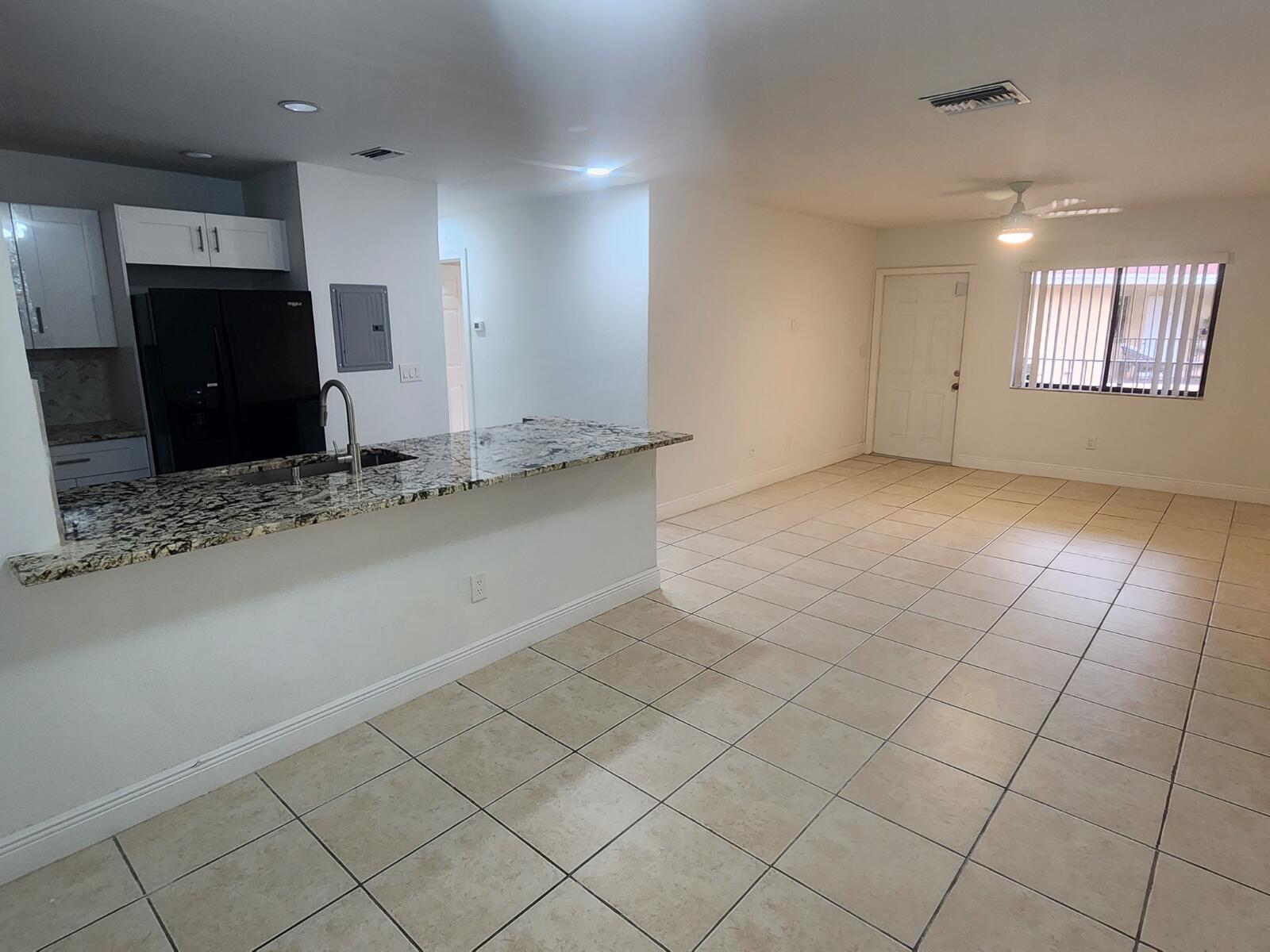 6013 10th Avenue N 208, Greenacres, FL 33463, Greenacres - Photo 3