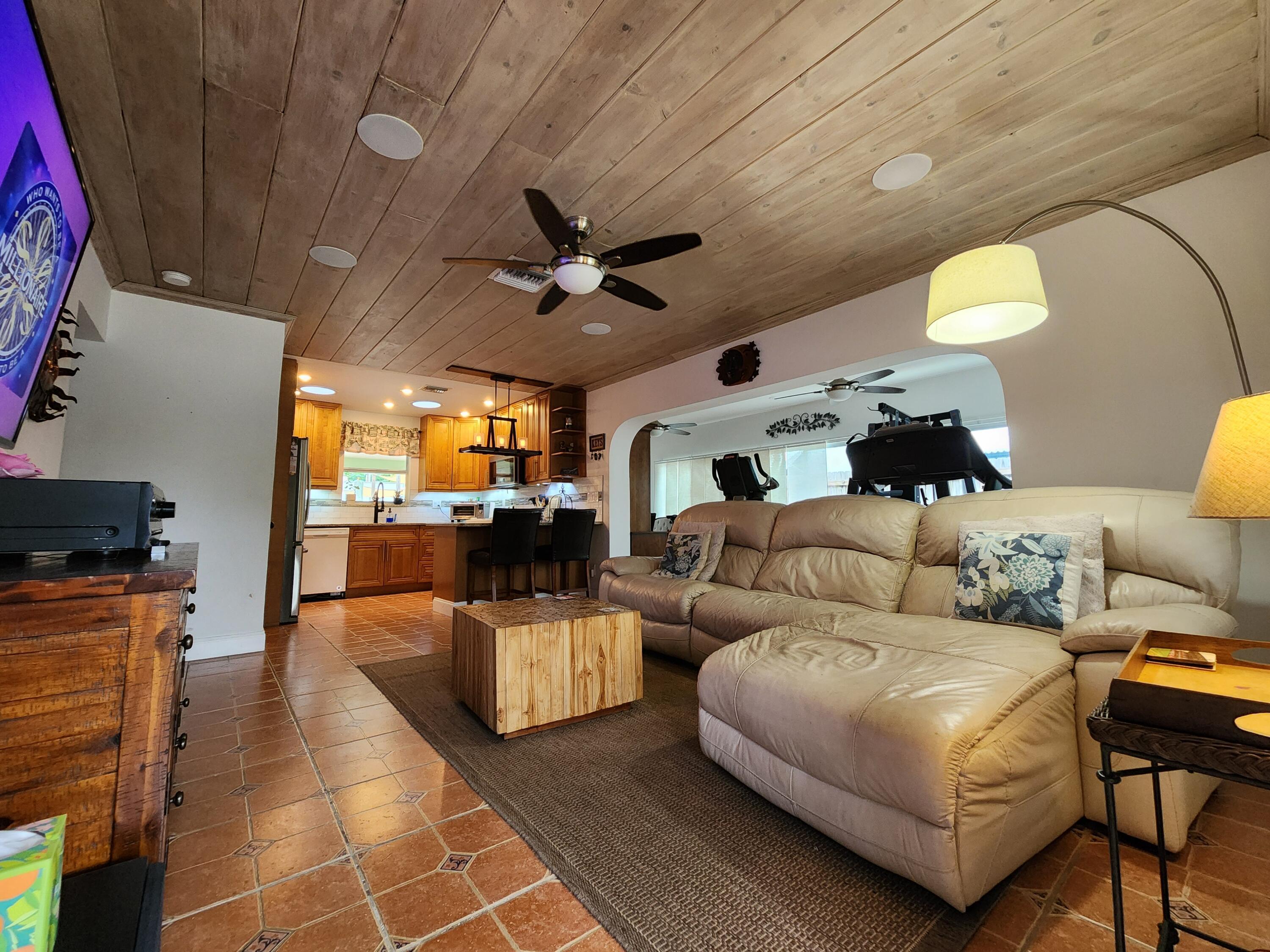 1219 N M Street, Lake Worth Beach, FL 33460, Lake Worth Beach - Photo 4