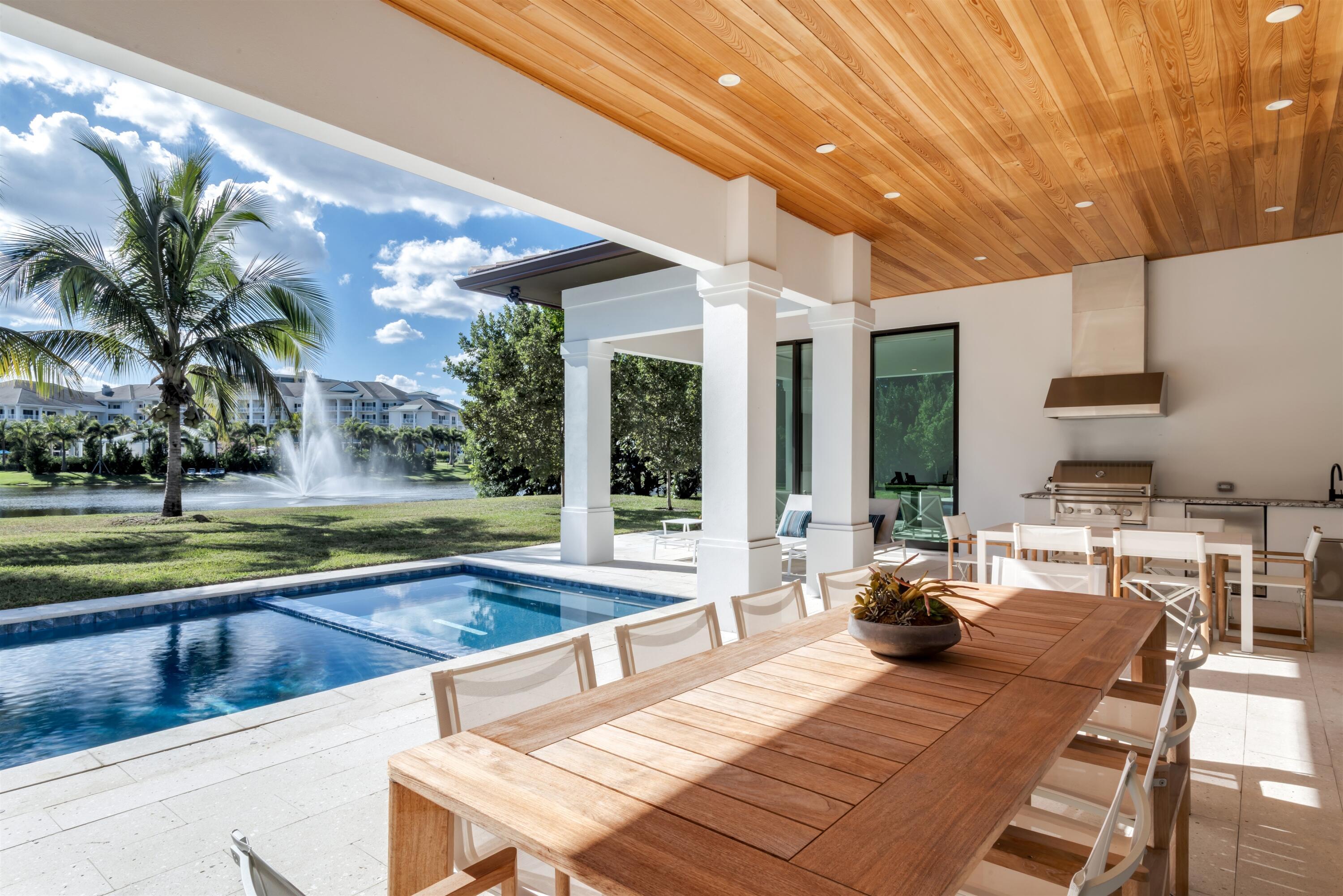 2719 Embassy Drive, West Palm Beach, FL 33401, West Palm Beach - Photo 2