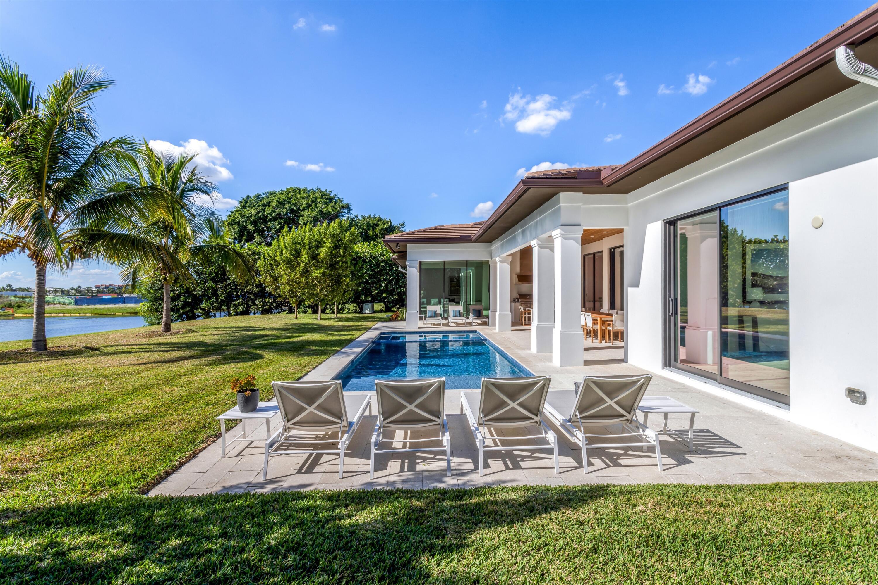 2719 Embassy Drive, West Palm Beach, FL 33401, West Palm Beach - Photo 4