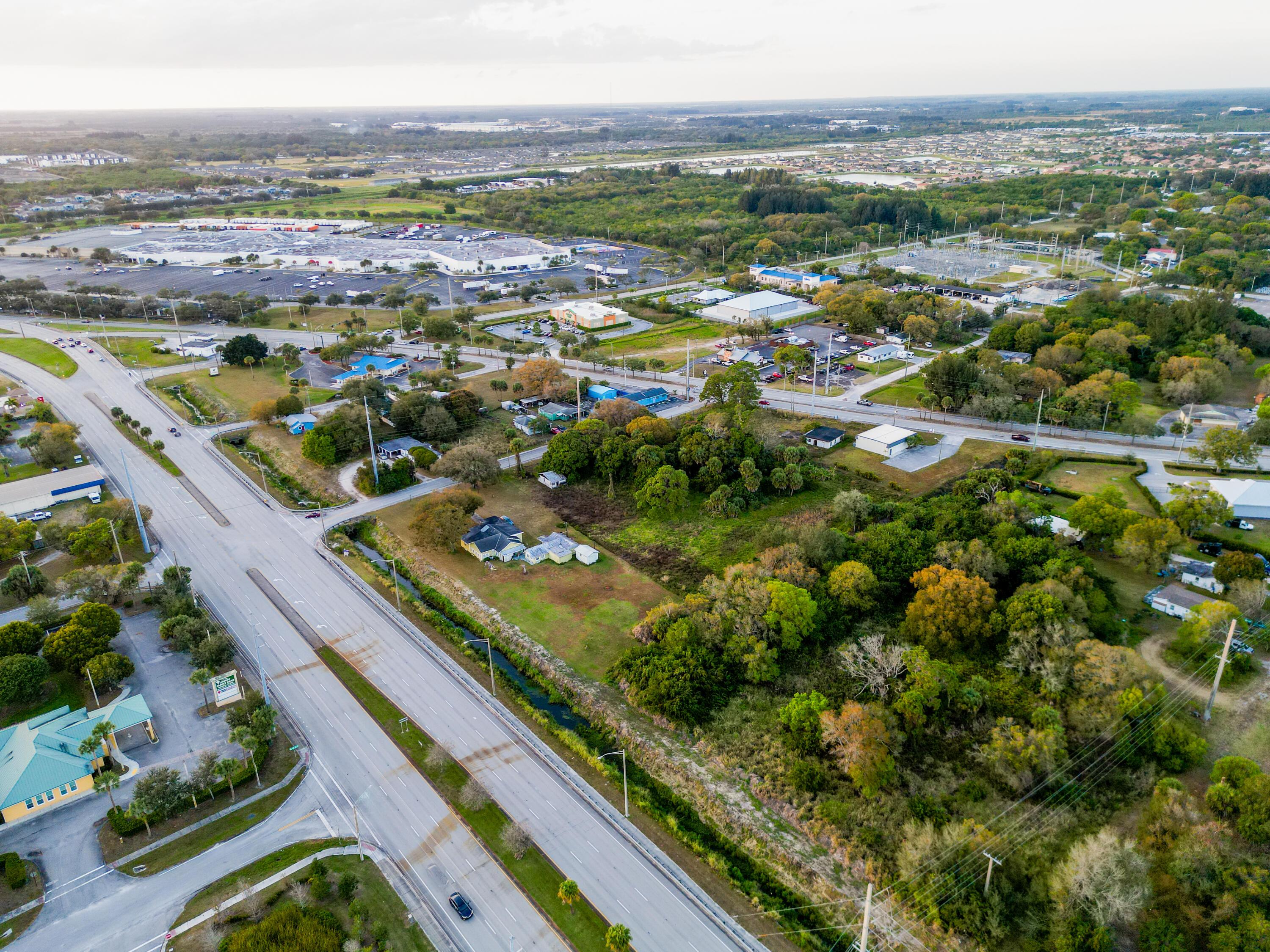 2111 S 37th Street, Fort Pierce, FL 34947, Fort Pierce - Photo 4