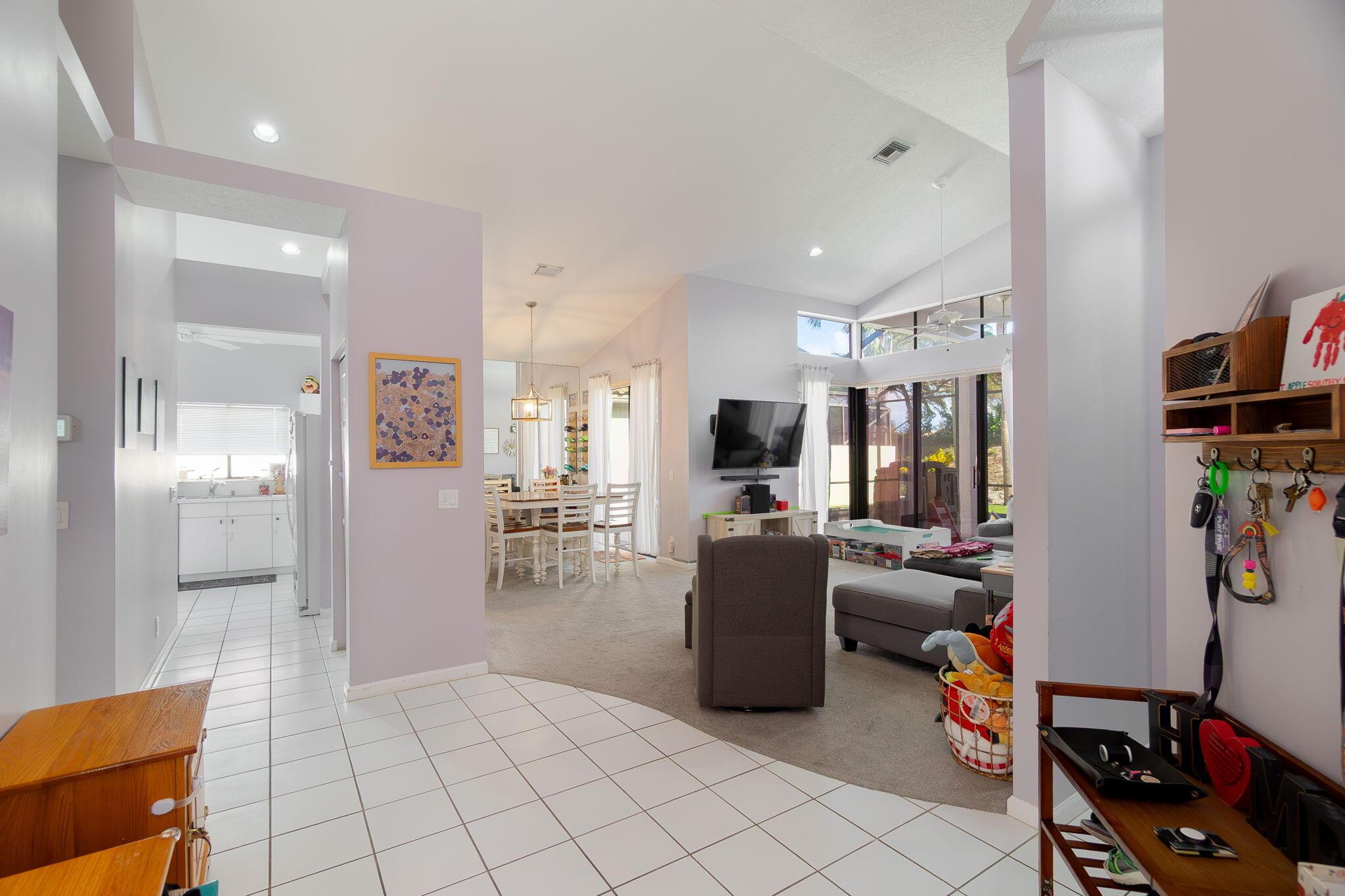 10122 Lexington Circle N, Boynton Beach, FL 33436, Boynton Beach - Photo 4