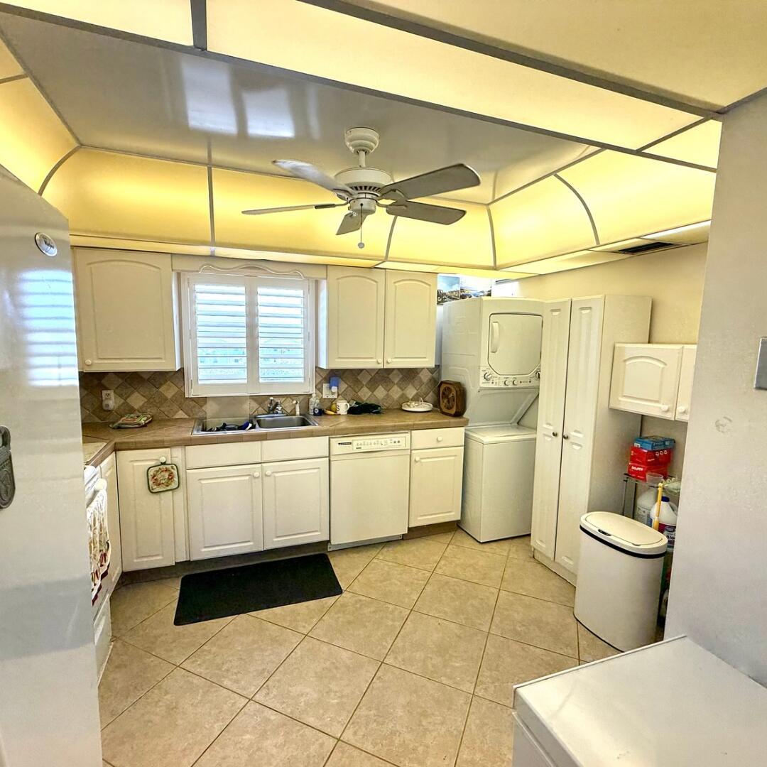 801 Lake Shore Drive 411, Lake Park, FL 33403, Lake Park - Photo 5
