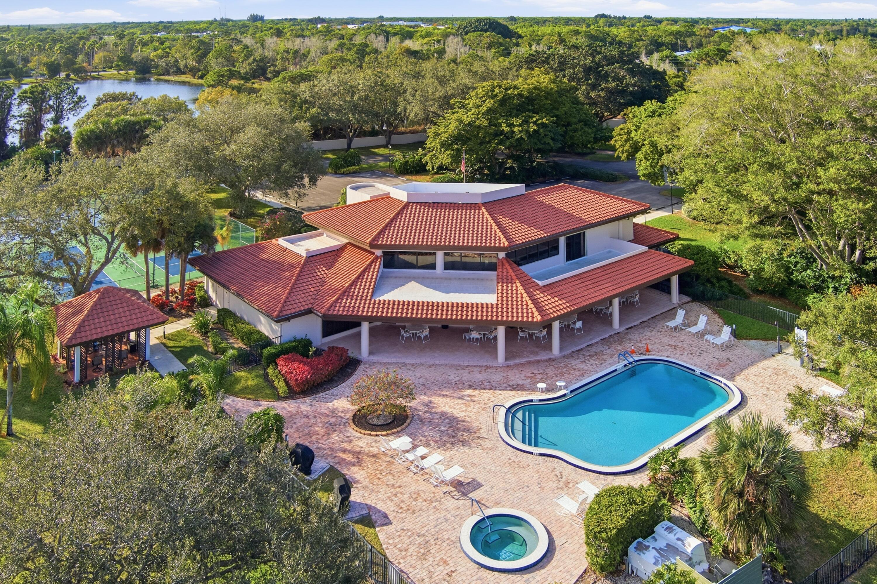 6100 SE Martinique Drive 201, Stuart, FL 34997, Stuart - Photo 5