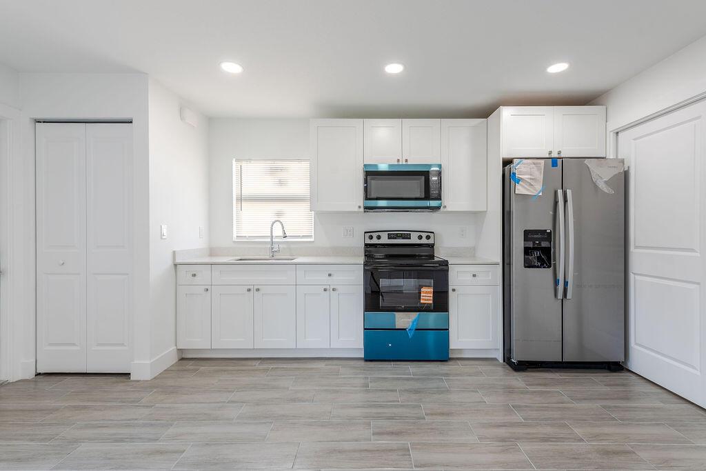 3246 SE Jefferson Street, Stuart, FL 34997, Stuart - Photo 5