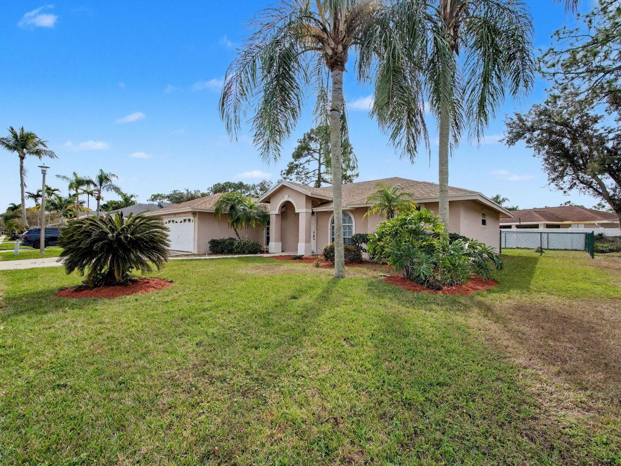 249 Monterey Way, Royal Palm Beach, FL 33411, Royal Palm Beach - Photo 2