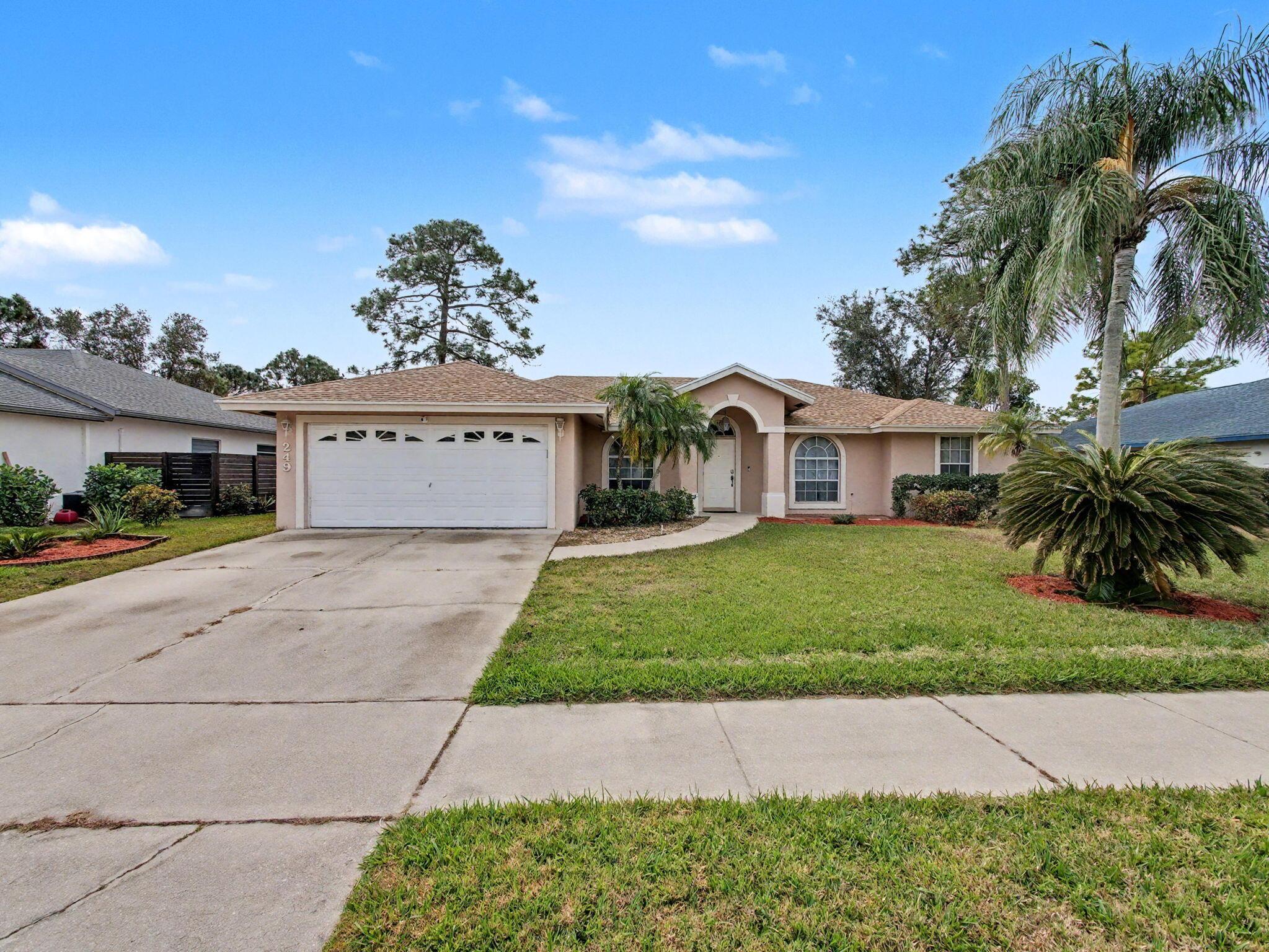 249 Monterey Way, Royal Palm Beach, FL 33411, Royal Palm Beach - Photo 4