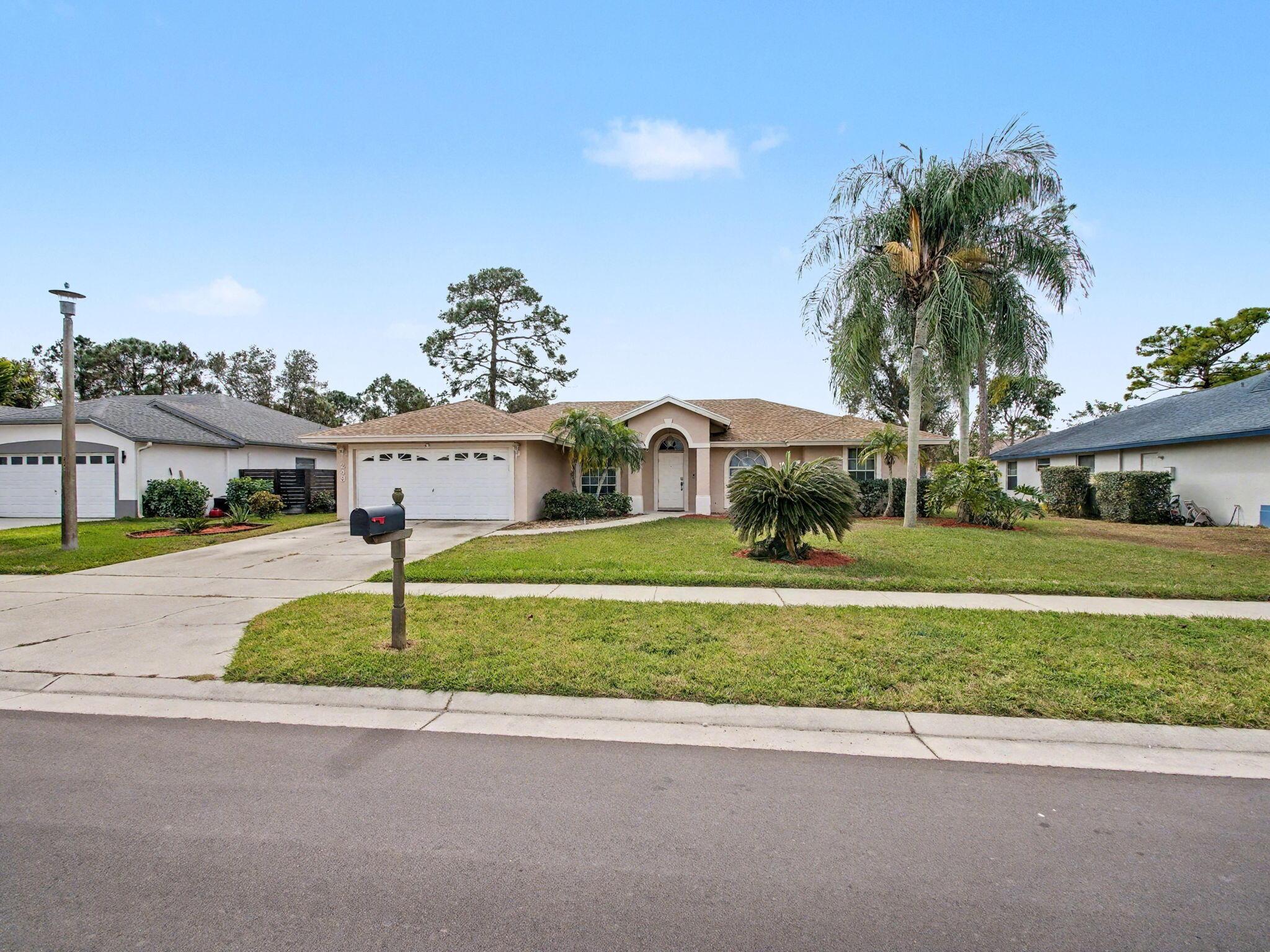 249 Monterey Way, Royal Palm Beach, FL 33411, Royal Palm Beach - Photo 5