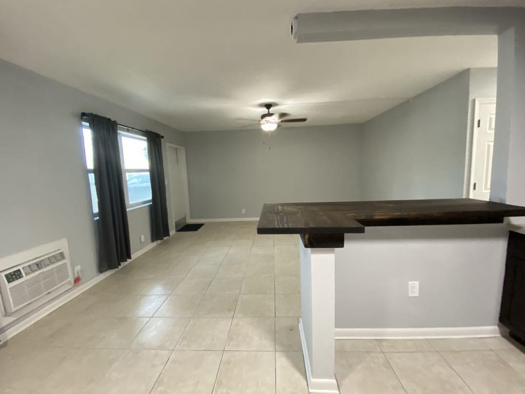 810 Lake Shore Drive 17, Lake Park, FL 33403, Lake Park - Photo 4