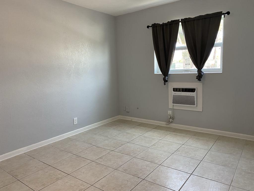 810 Lake Shore Drive 17, Lake Park, FL 33403, Lake Park - Photo 5