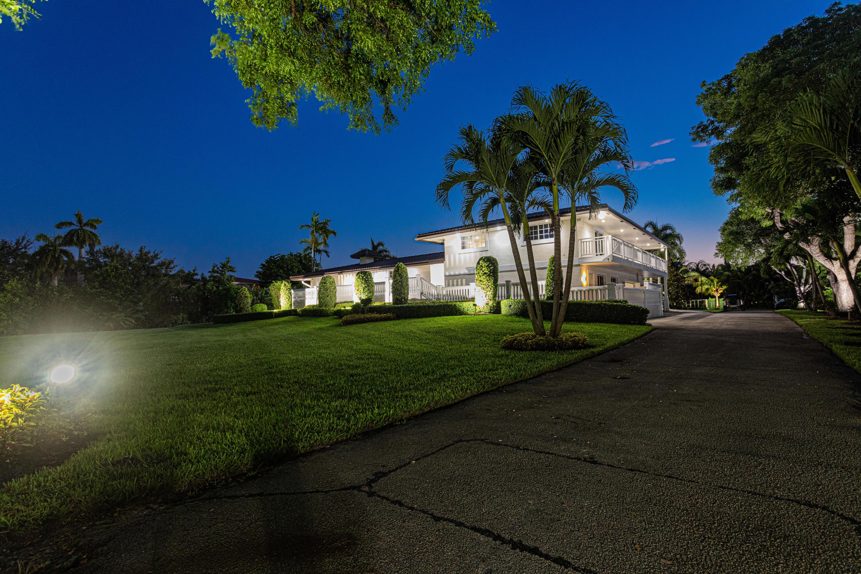 875 NW 120th Avenue, Plantation, FL 33325, Plantation - Photo 2