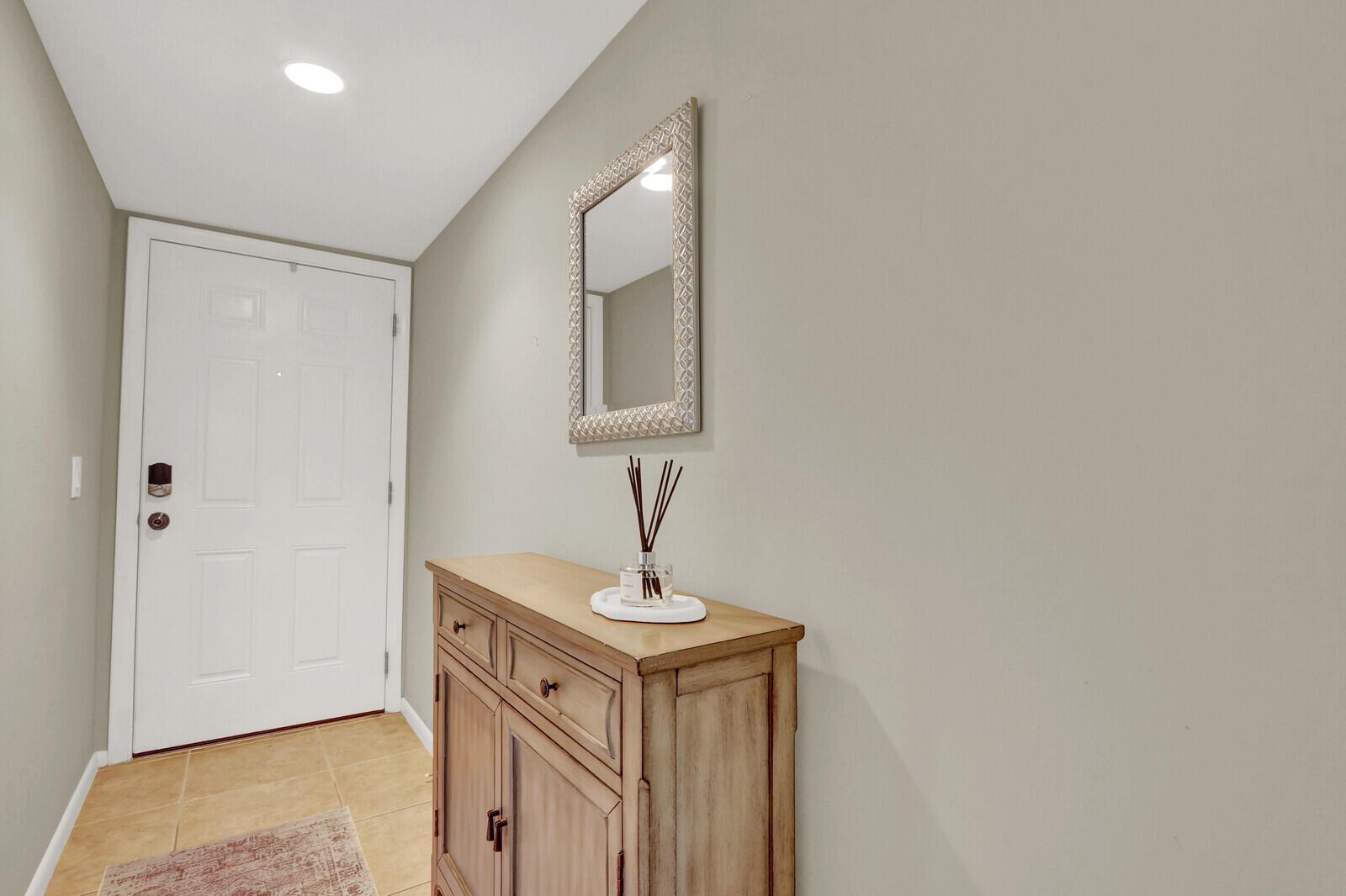 901 Seafarer Circle 403, Jupiter, FL 33477, Jupiter - Photo 4