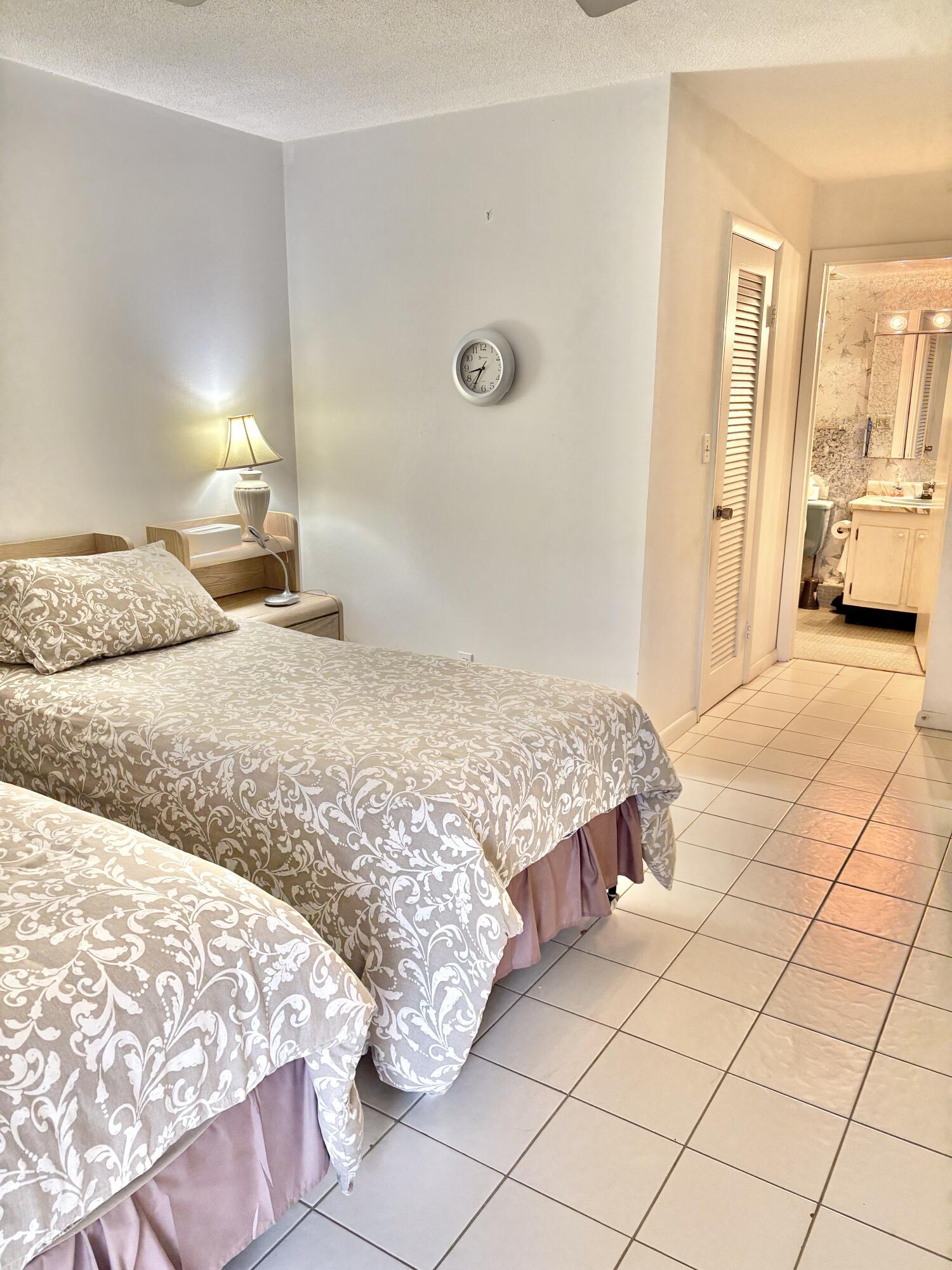 19 Golfs Edge F, West Palm Beach, FL 33417, West Palm Beach - Photo 4