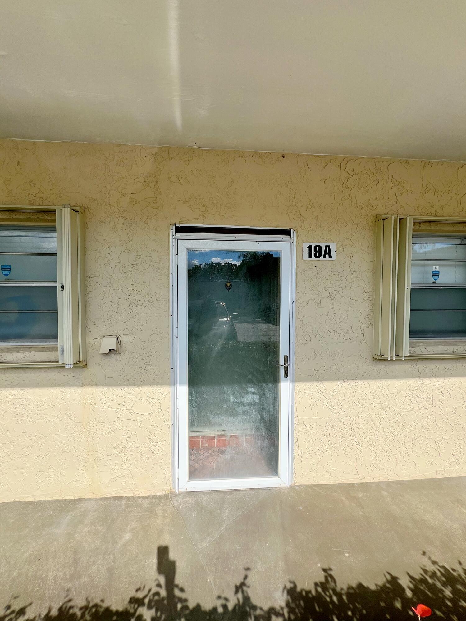 126 Sparrow Drive 19a, Royal Palm Beach, FL 33411, Royal Palm Beach - Photo 3