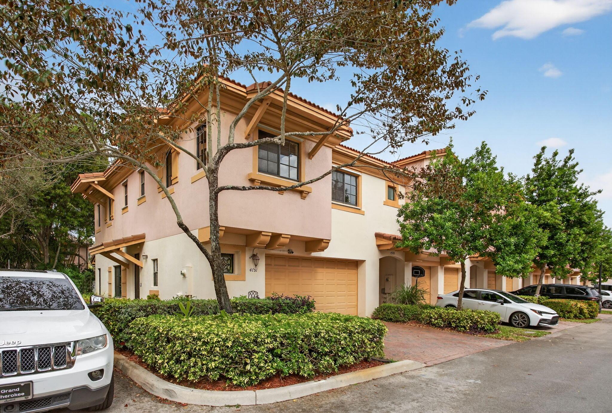 4751 Grand Cypress Circle N, Coconut Creek, FL 33073, Coconut Creek - Photo 4