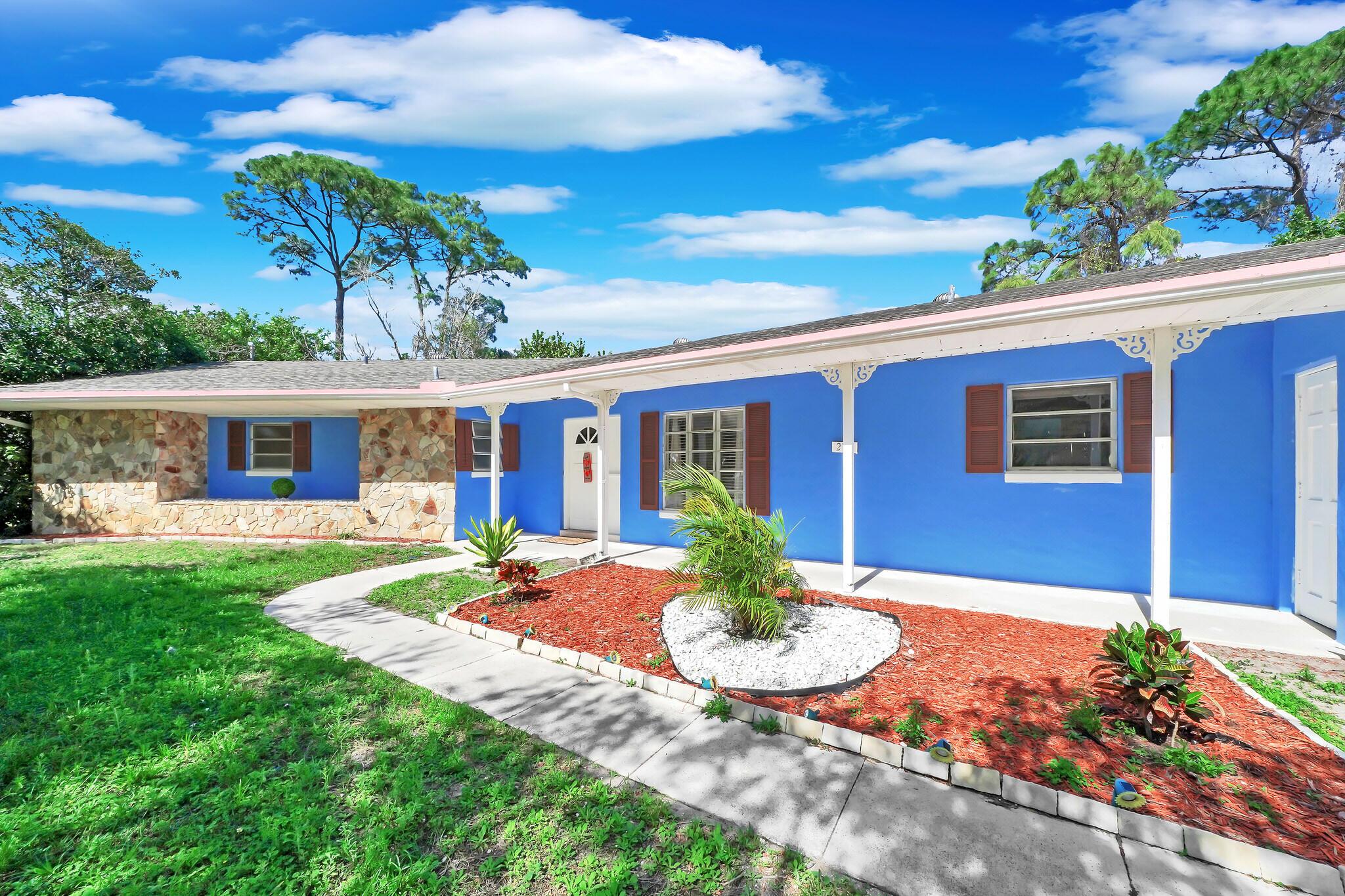 213 SE Eyerly Avenue, Port St. Lucie, FL 34983, Port St. Lucie - Photo 3