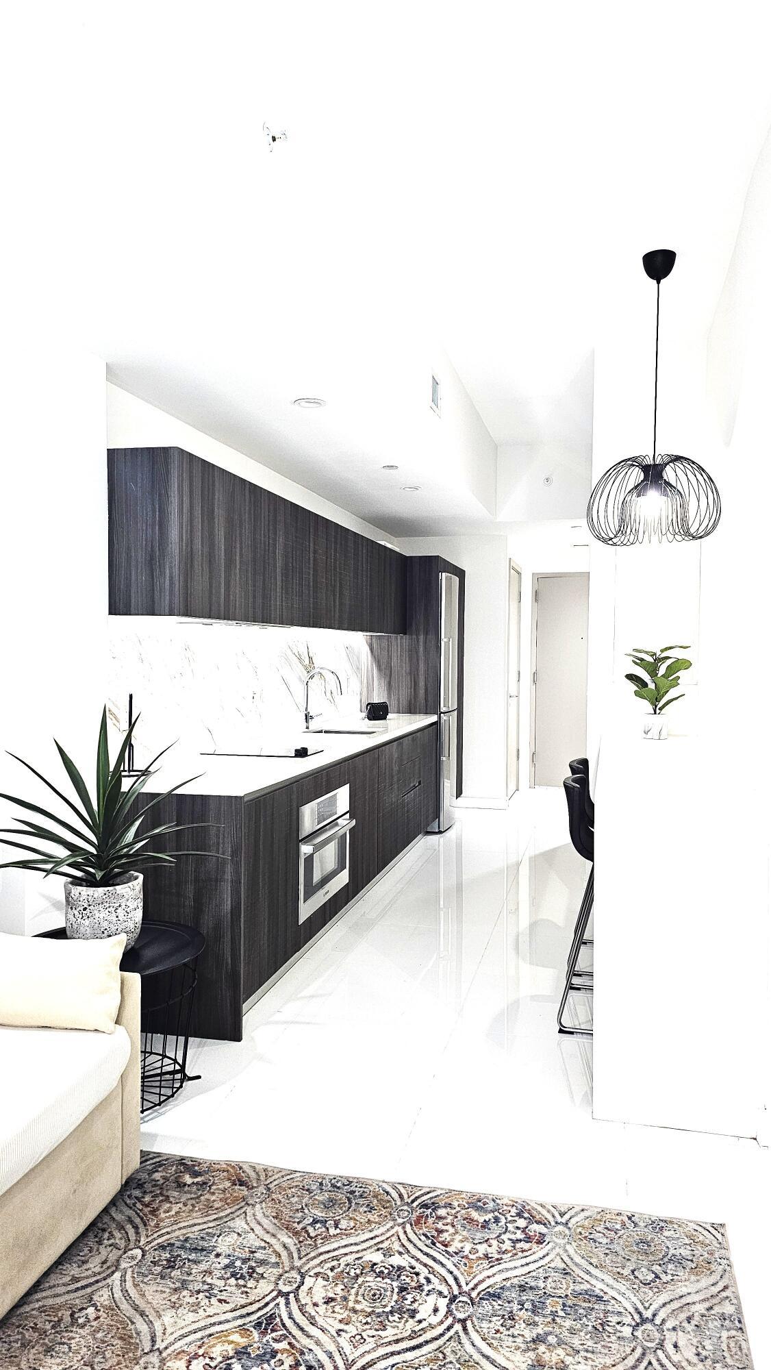 851 NE 1st Avenue 306, Miami, FL 33132, Miami - Photo 2