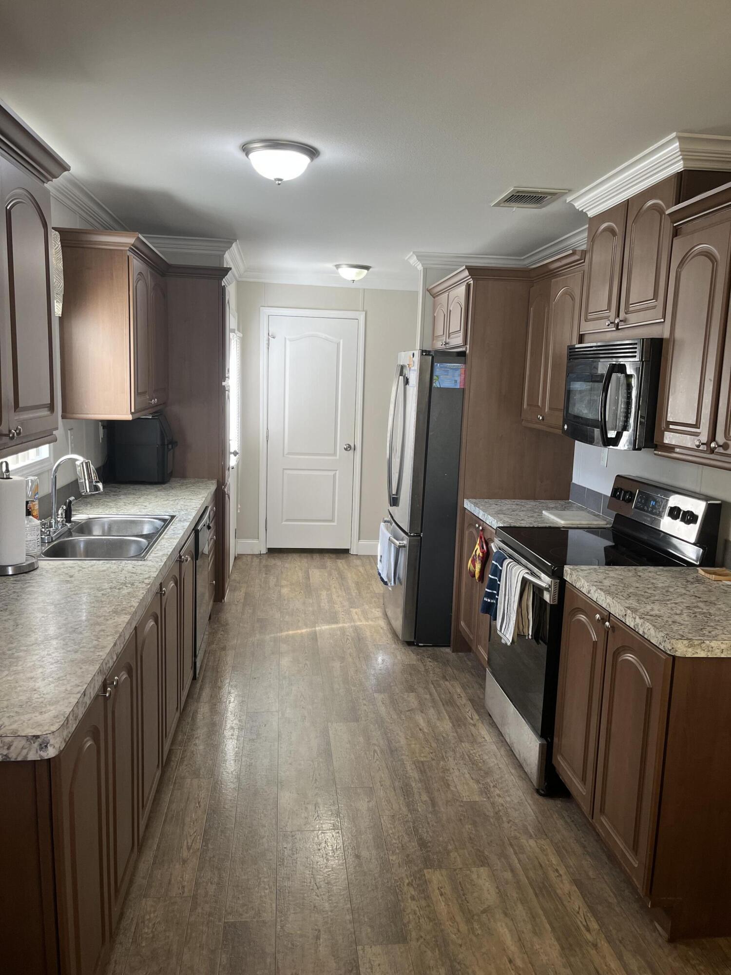 2555 Pga Boulevard 446, Palm Beach Gardens, FL 33410, Palm Beach Gardens - Photo 2