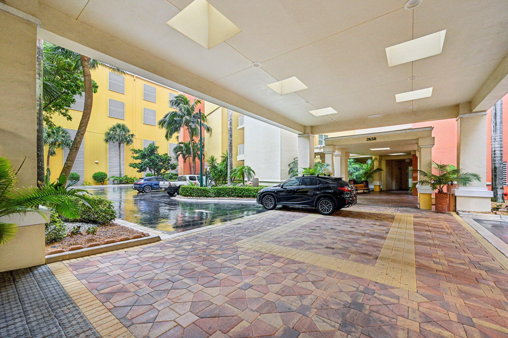2650 Lake Shore Drive 1006, Riviera Beach, FL 33404, Riviera Beach - Photo 3