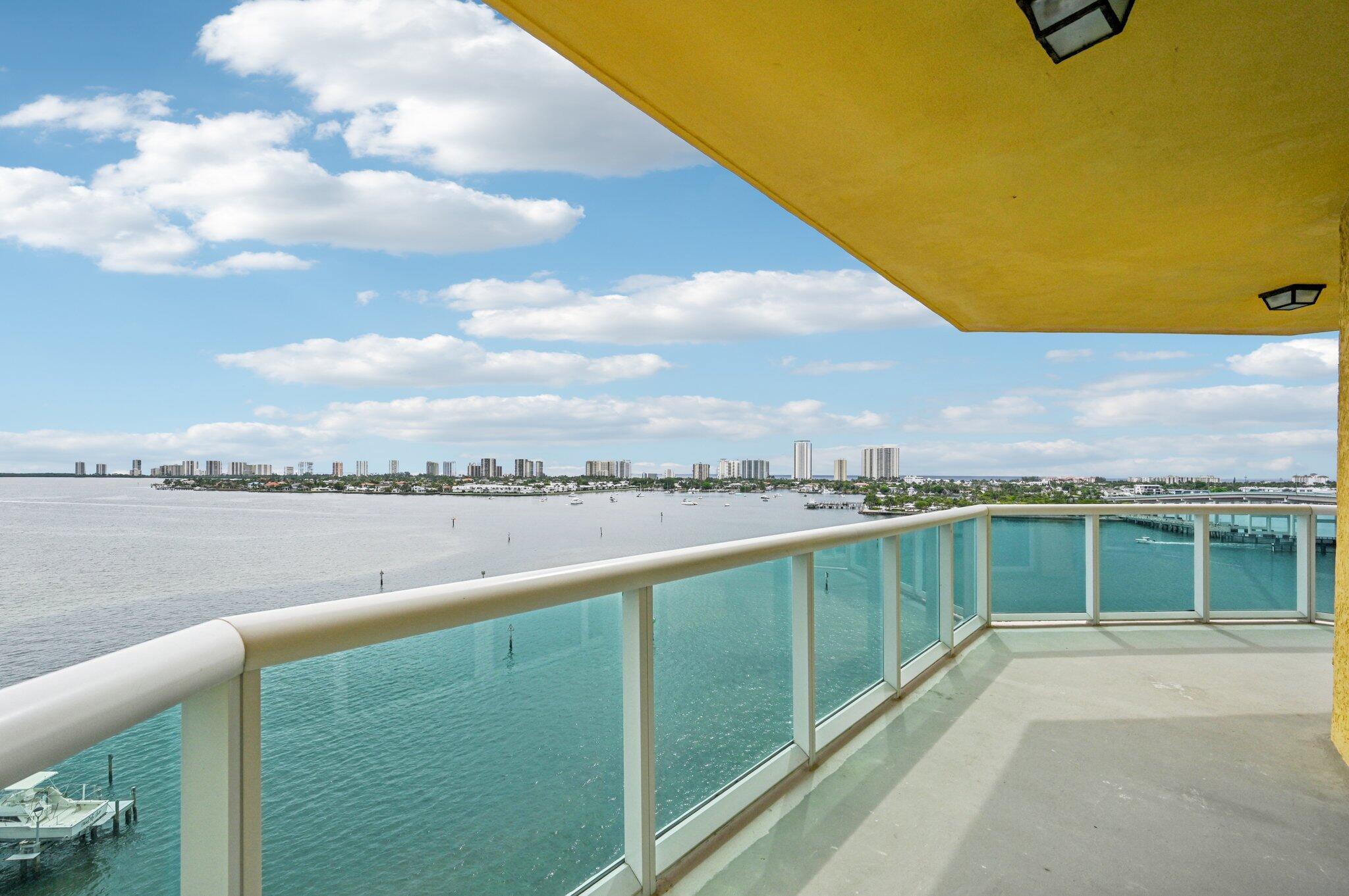 2650 Lake Shore Drive 1006, Riviera Beach, FL 33404, Riviera Beach - Photo 4