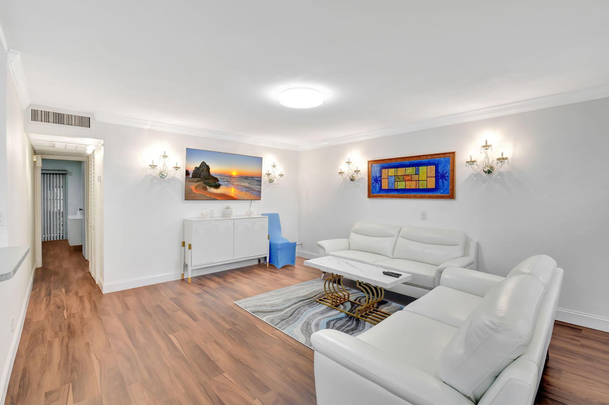 704 Saxony O, Delray Beach, FL 33446, Delray Beach - Photo 3