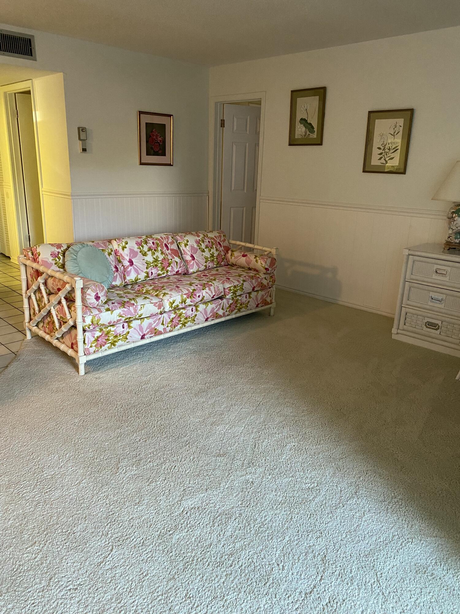 725 Lori Drive 106, Palm Springs, FL 33461, Palm Springs - Photo 4