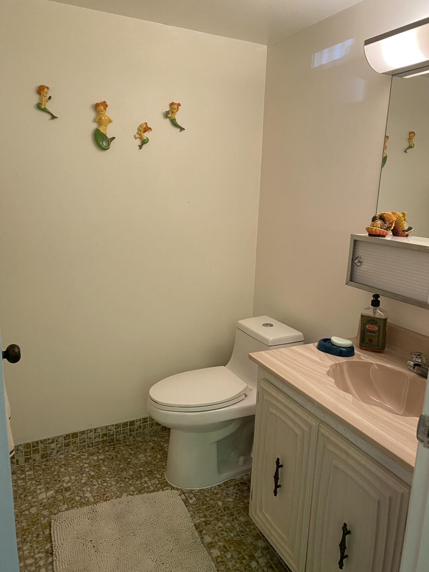 725 Lori Drive 106, Palm Springs, FL 33461, Palm Springs - Photo 5