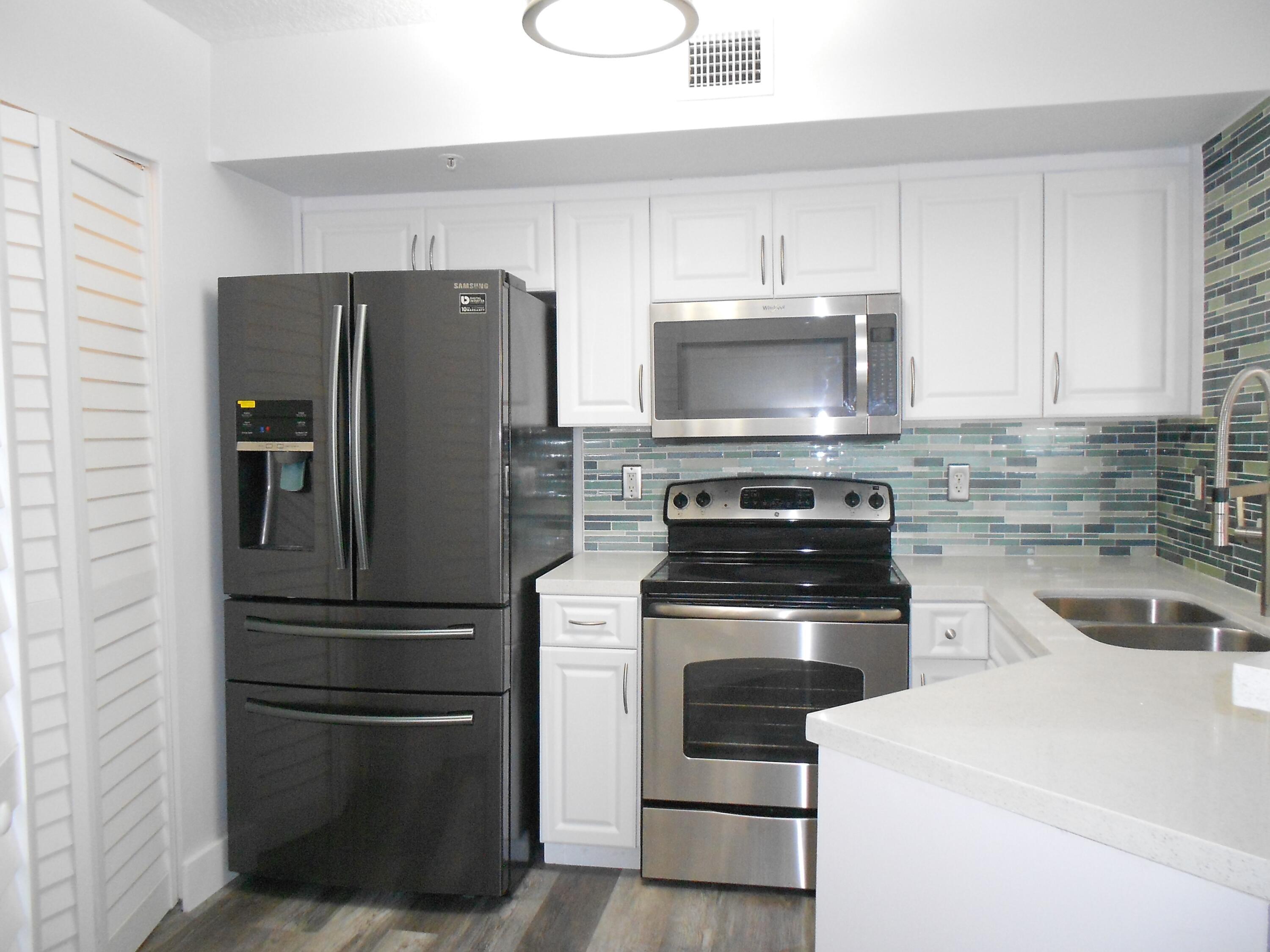 1000 Scotia Drive 304, Hypoluxo, FL 33462, Hypoluxo - Photo 3