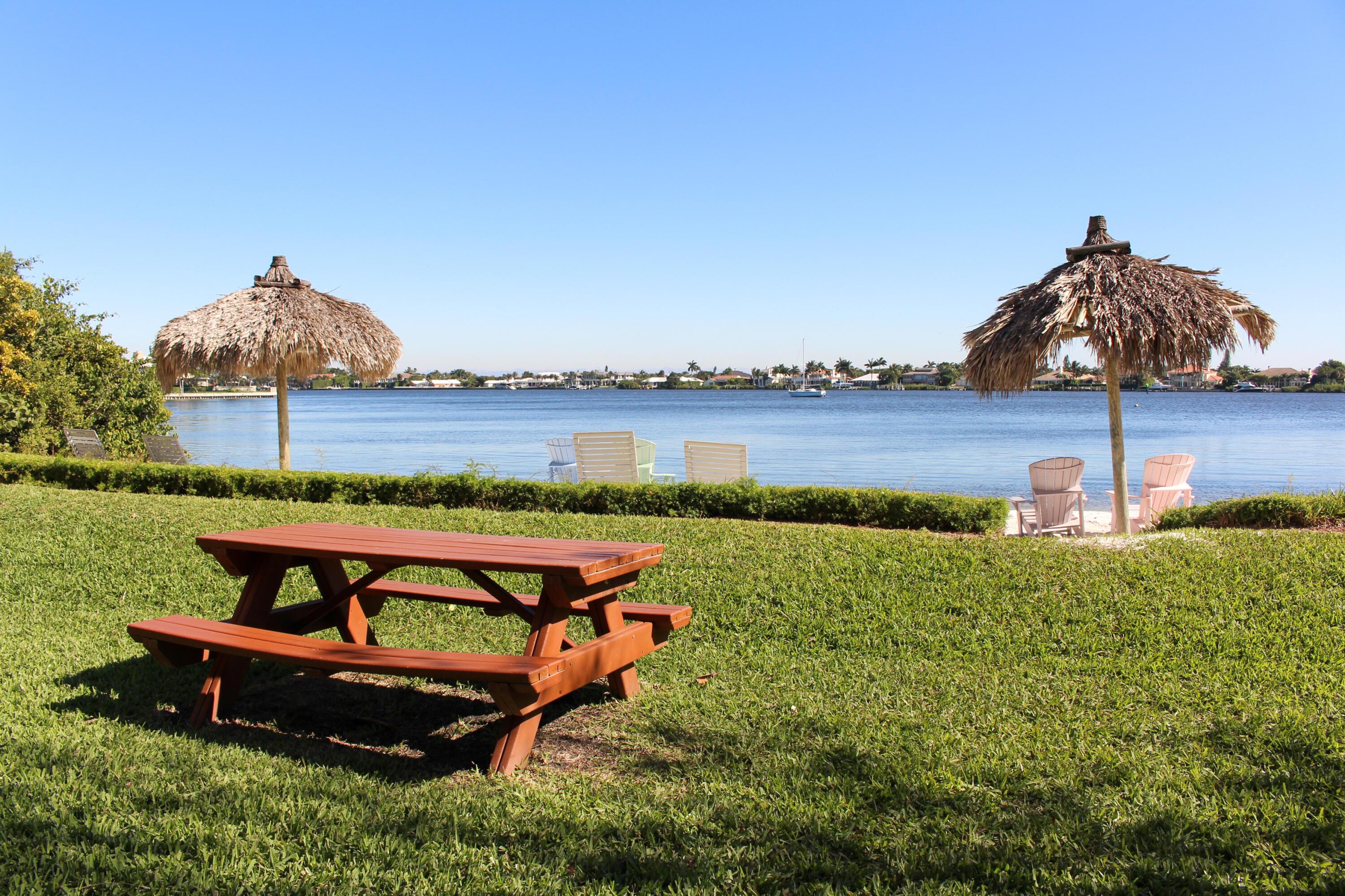 1000 Scotia Drive 304, Hypoluxo, FL 33462, Hypoluxo