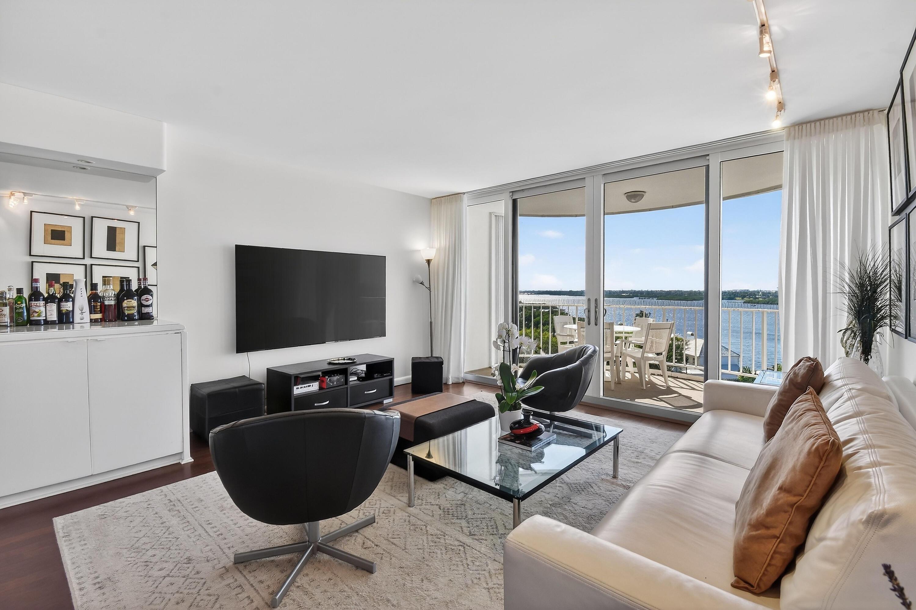 2295 S Ocean Boulevard 816, Palm Beach, FL 33480, Palm Beach - Photo 2