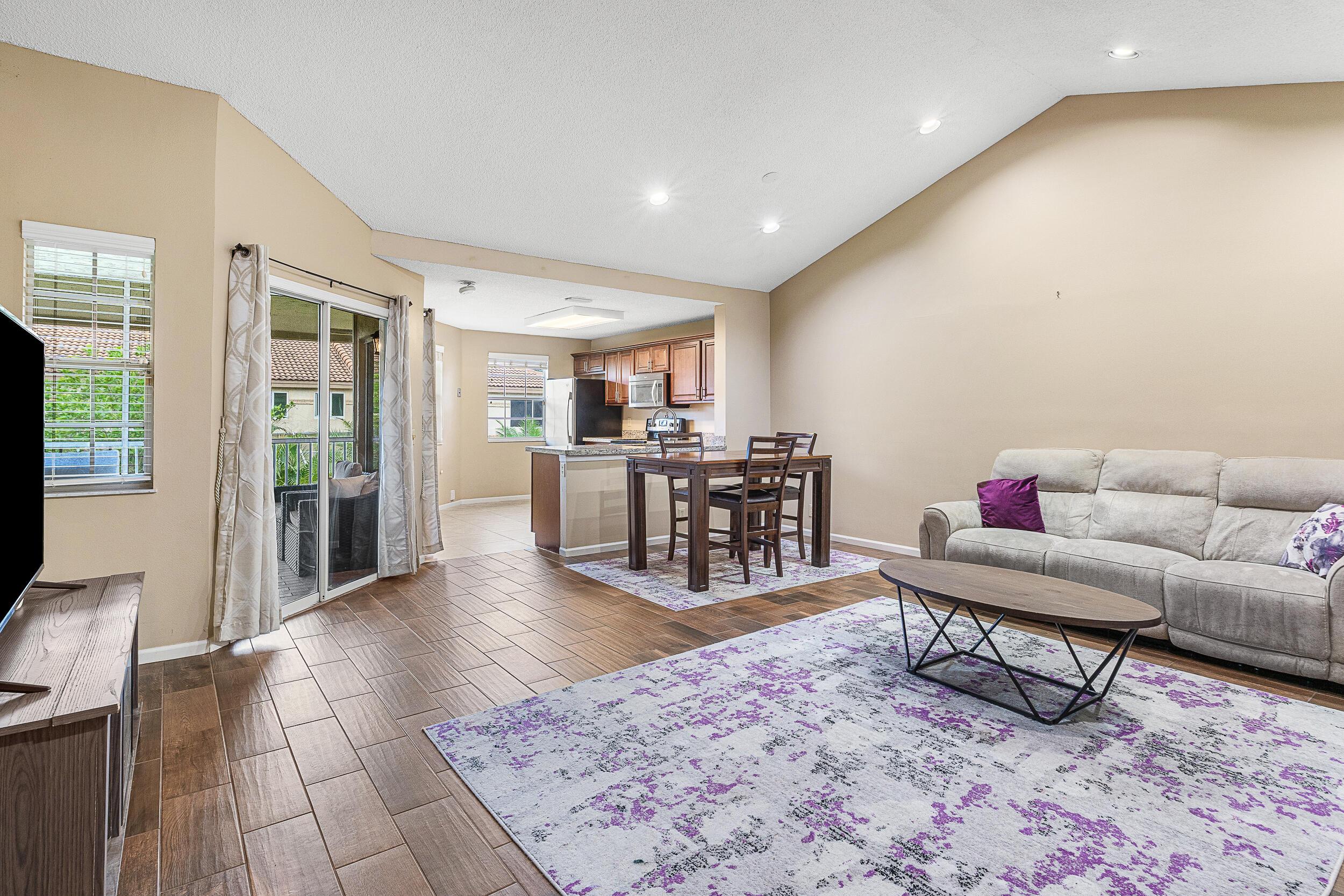 6626 Via Regina, Boca Raton, FL 33433, Boca Raton - Photo 5