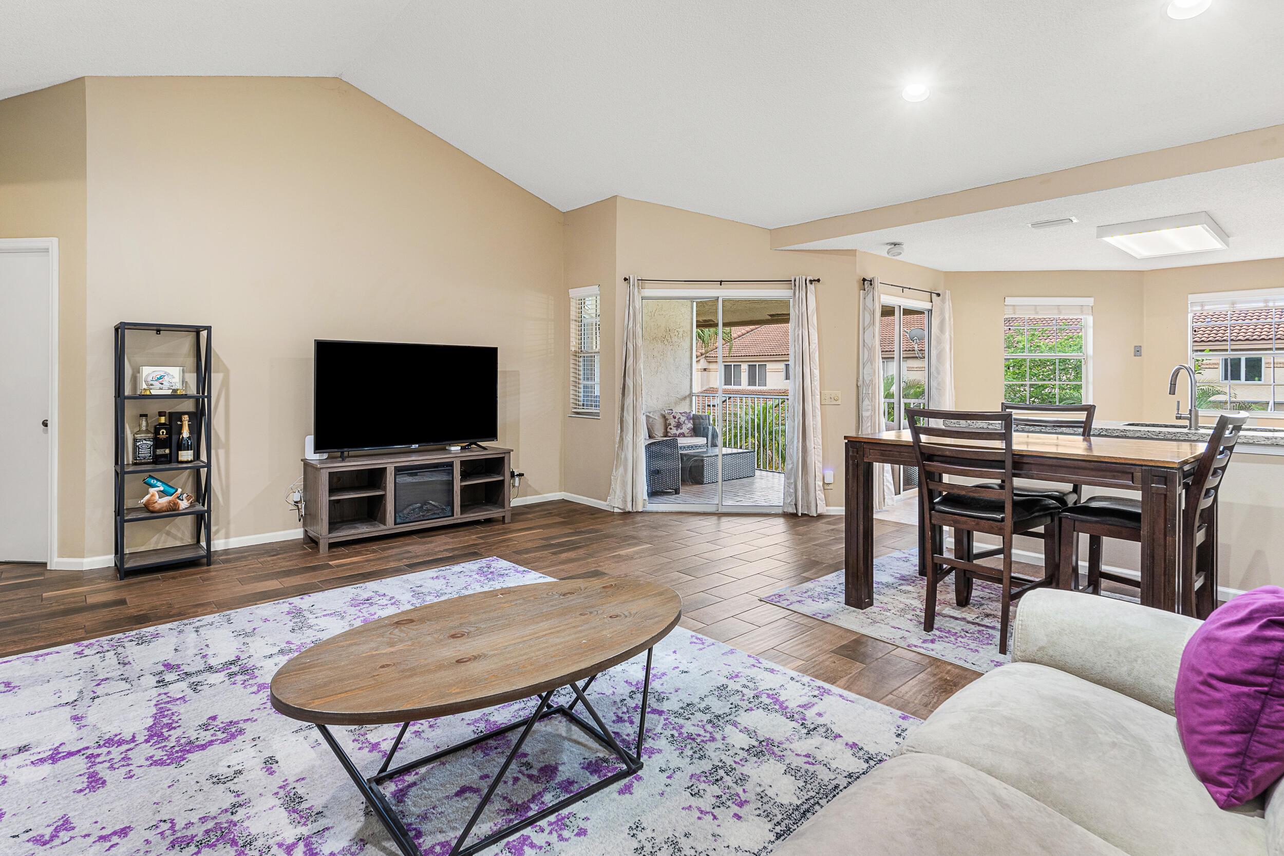 6626 Via Regina, Boca Raton, FL 33433, Boca Raton - Photo 4