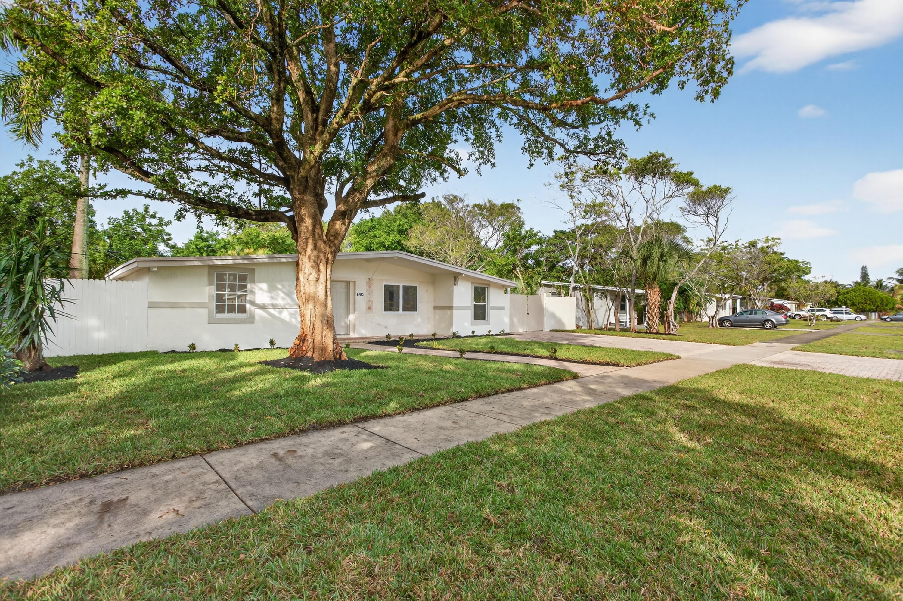 5183 NE 15th Avenue, Pompano Beach, FL 33064, Pompano Beach - Photo 4