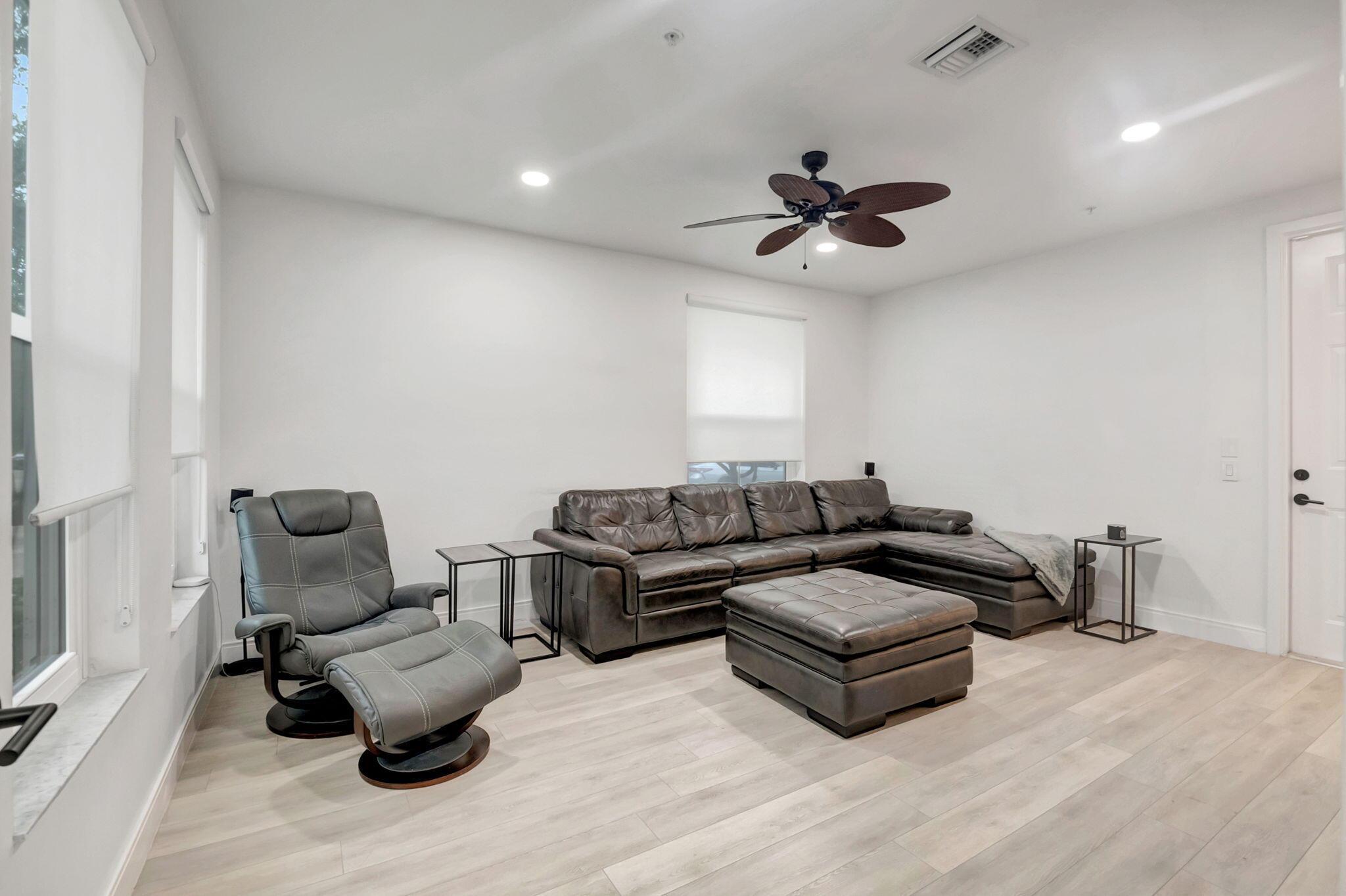 1274 Via Panzani, Boynton Beach, FL 33426, Boynton Beach - Photo 4