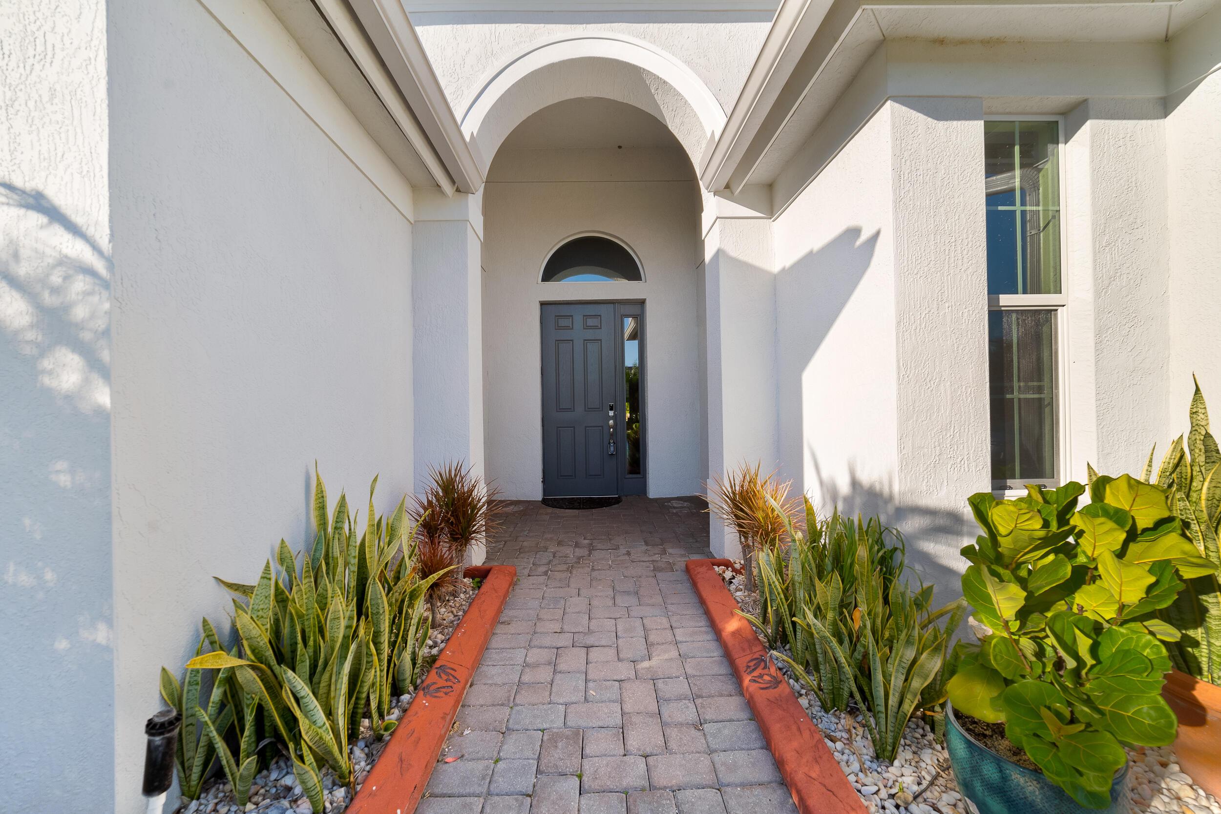 4777 Four Lakes Circle SW, Vero Beach, FL 32968, Vero Beach - Photo 4