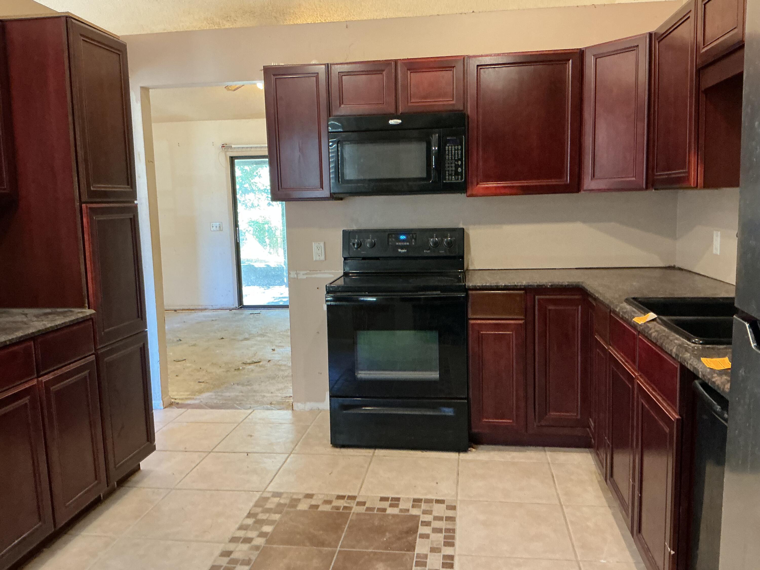 316 NW Hogan Street, Port St. Lucie, FL 34983, Port St. Lucie - Photo 2