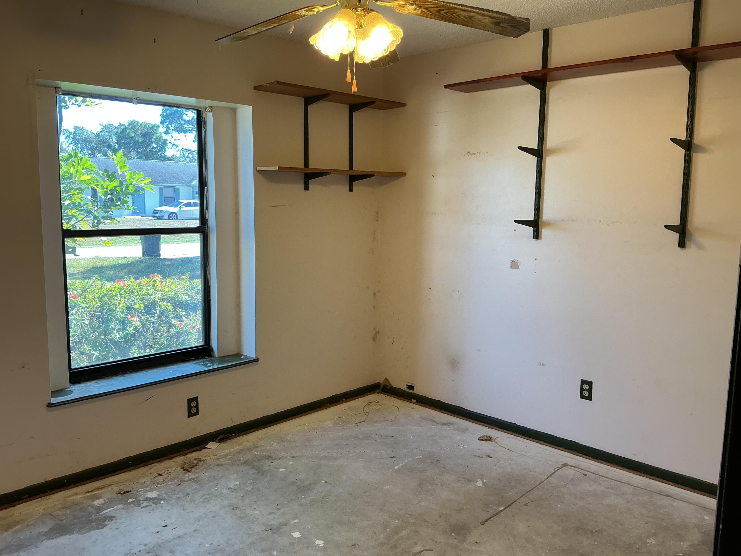 316 NW Hogan Street, Port St. Lucie, FL 34983, Port St. Lucie - Photo 5